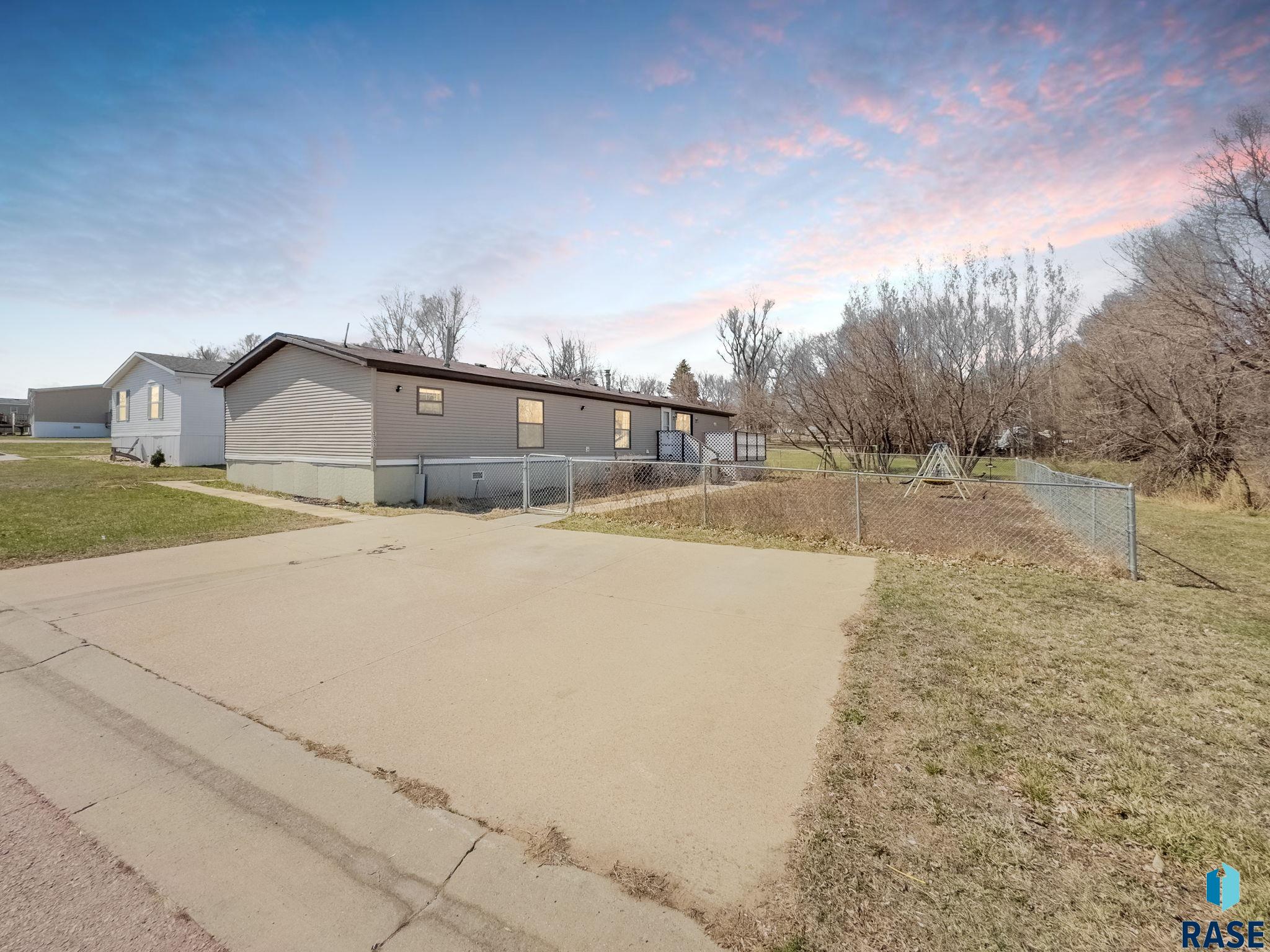 3105 N Fiero Pl Place, Sioux Falls, New Jersey image 1