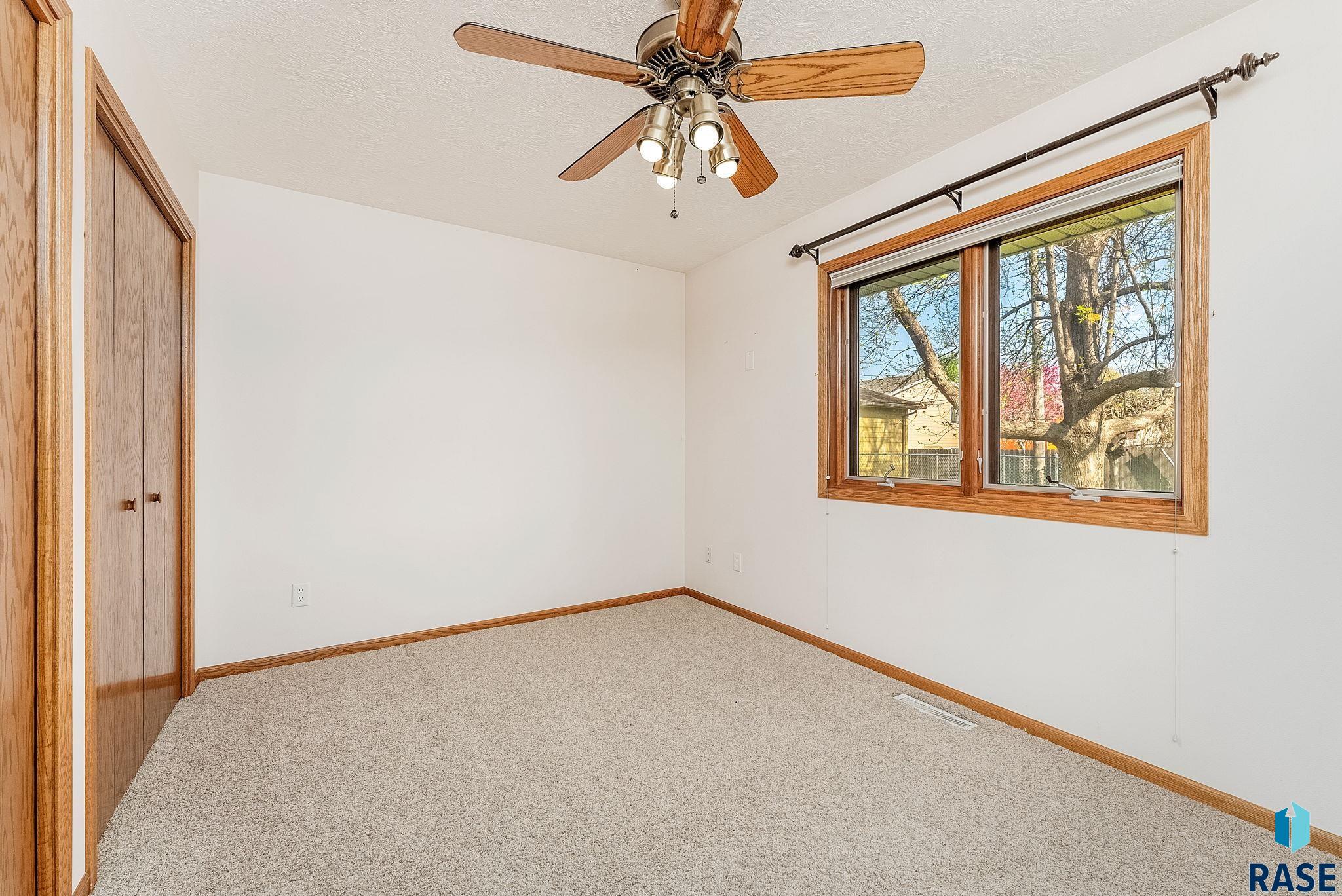 110 W Apple St Street, Tea, New Jersey image 23