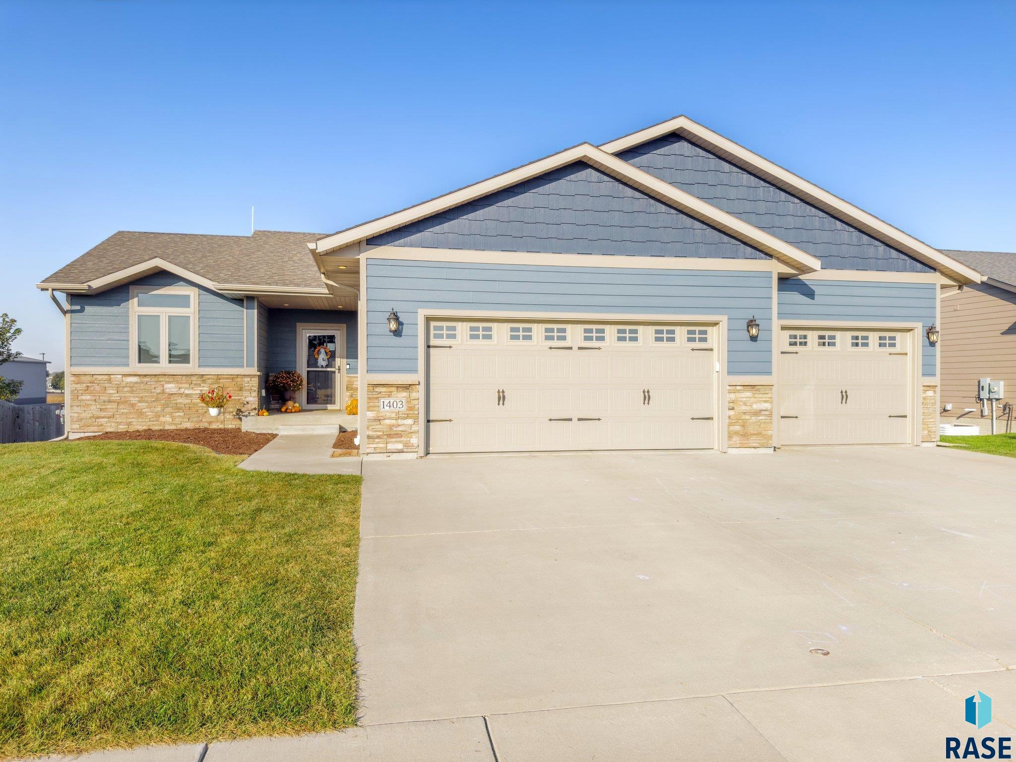 1403 Powderhorn Rd Road, Dell Rapids, South Dakota image 1