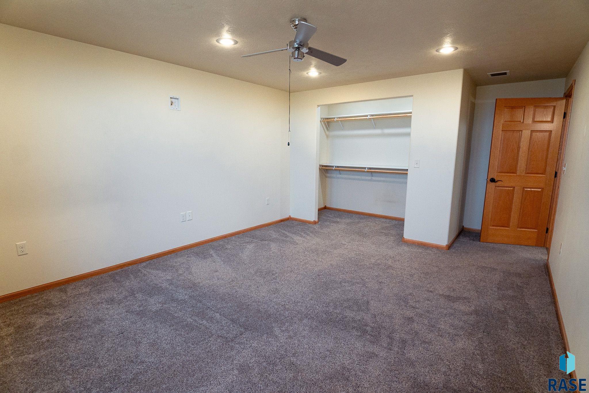 Geddes, South Dakota 57342, United States, 4 Bedrooms Bedrooms, ,3 BathroomsBathrooms,Residential,Pending,55175