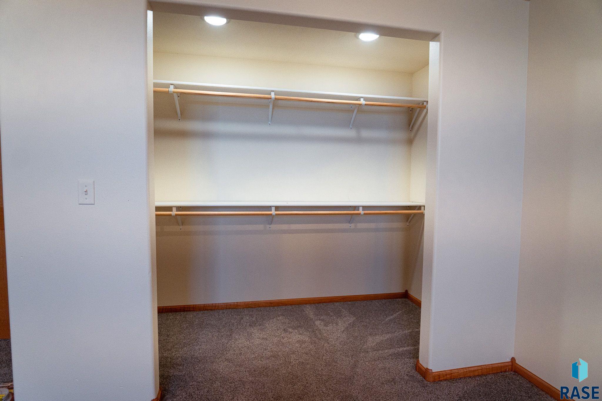 Geddes, South Dakota 57342, United States, 4 Bedrooms Bedrooms, ,3 BathroomsBathrooms,Residential,Pending,55175