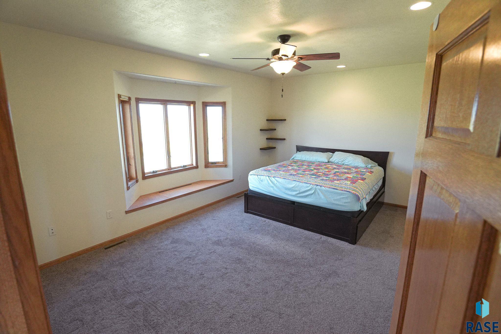 Geddes, South Dakota 57342, United States, 4 Bedrooms Bedrooms, ,3 BathroomsBathrooms,Residential,Pending,55175