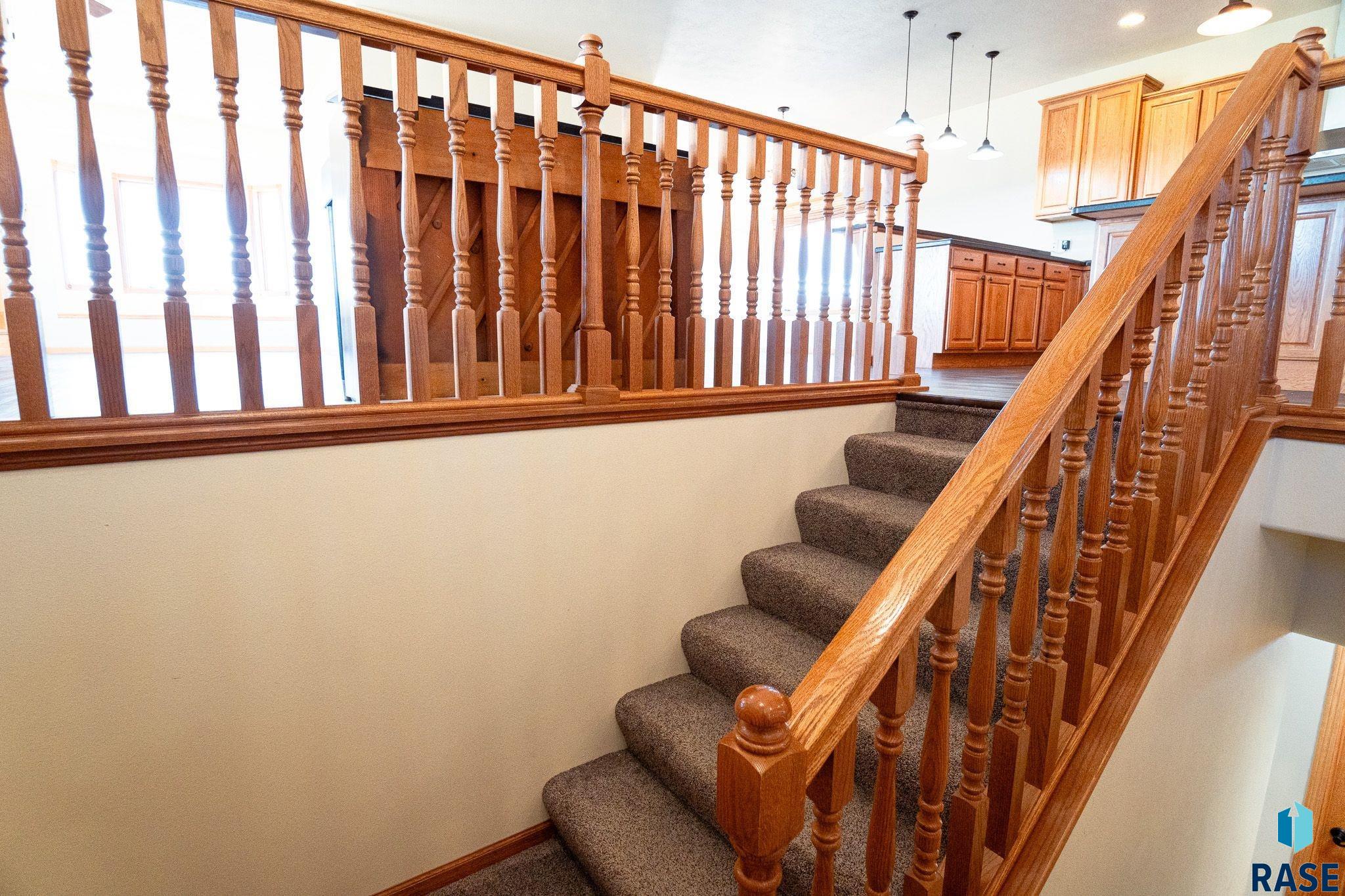 Geddes, South Dakota 57342, United States, 4 Bedrooms Bedrooms, ,3 BathroomsBathrooms,Residential,Pending,55175