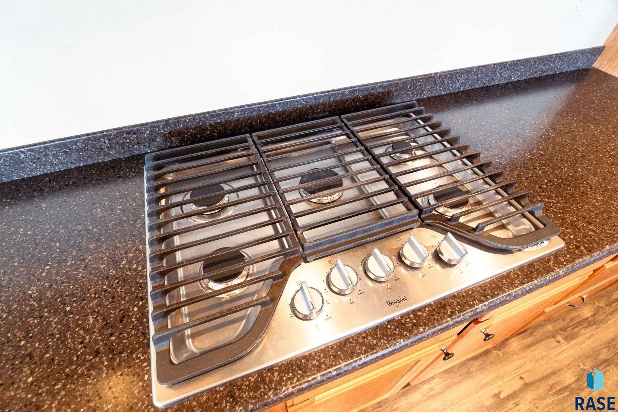 Geddes, South Dakota 57342, United States, 4 Bedrooms Bedrooms, ,3 BathroomsBathrooms,Residential,Pending,55175