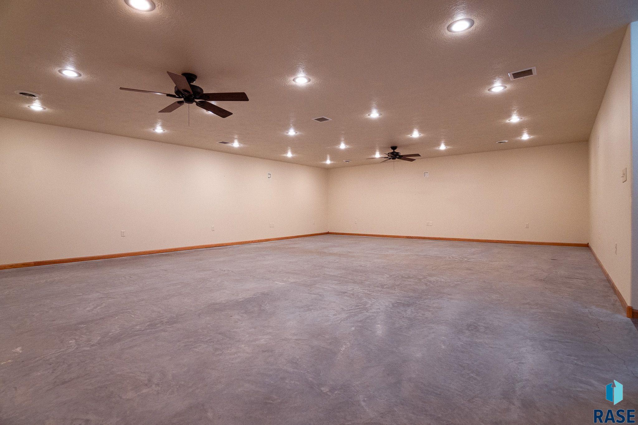 Geddes, South Dakota 57342, United States, 4 Bedrooms Bedrooms, ,3 BathroomsBathrooms,Residential,Pending,55175