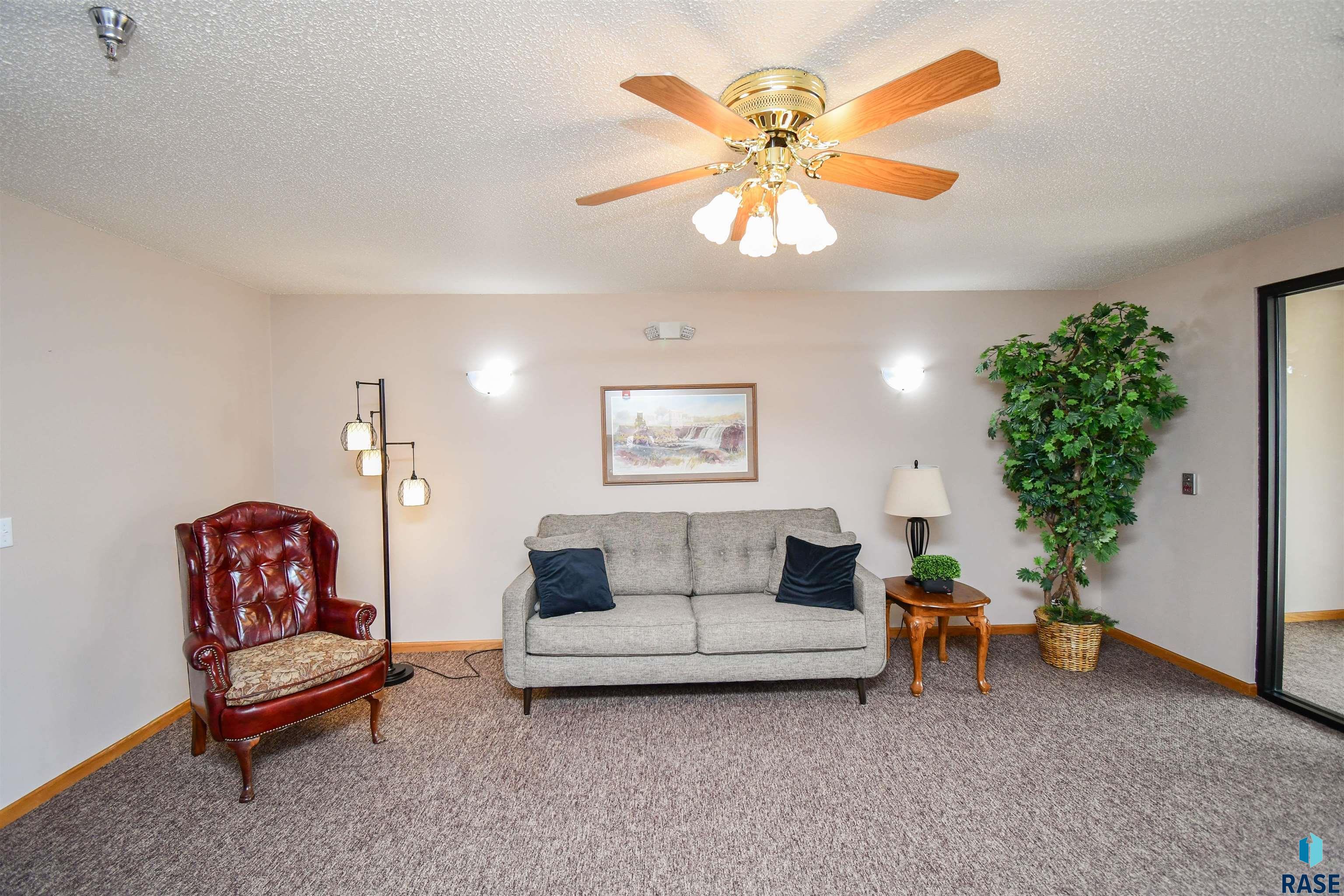 3710 E Peony Pl Place #303, Sioux Falls, South Dakota image 48