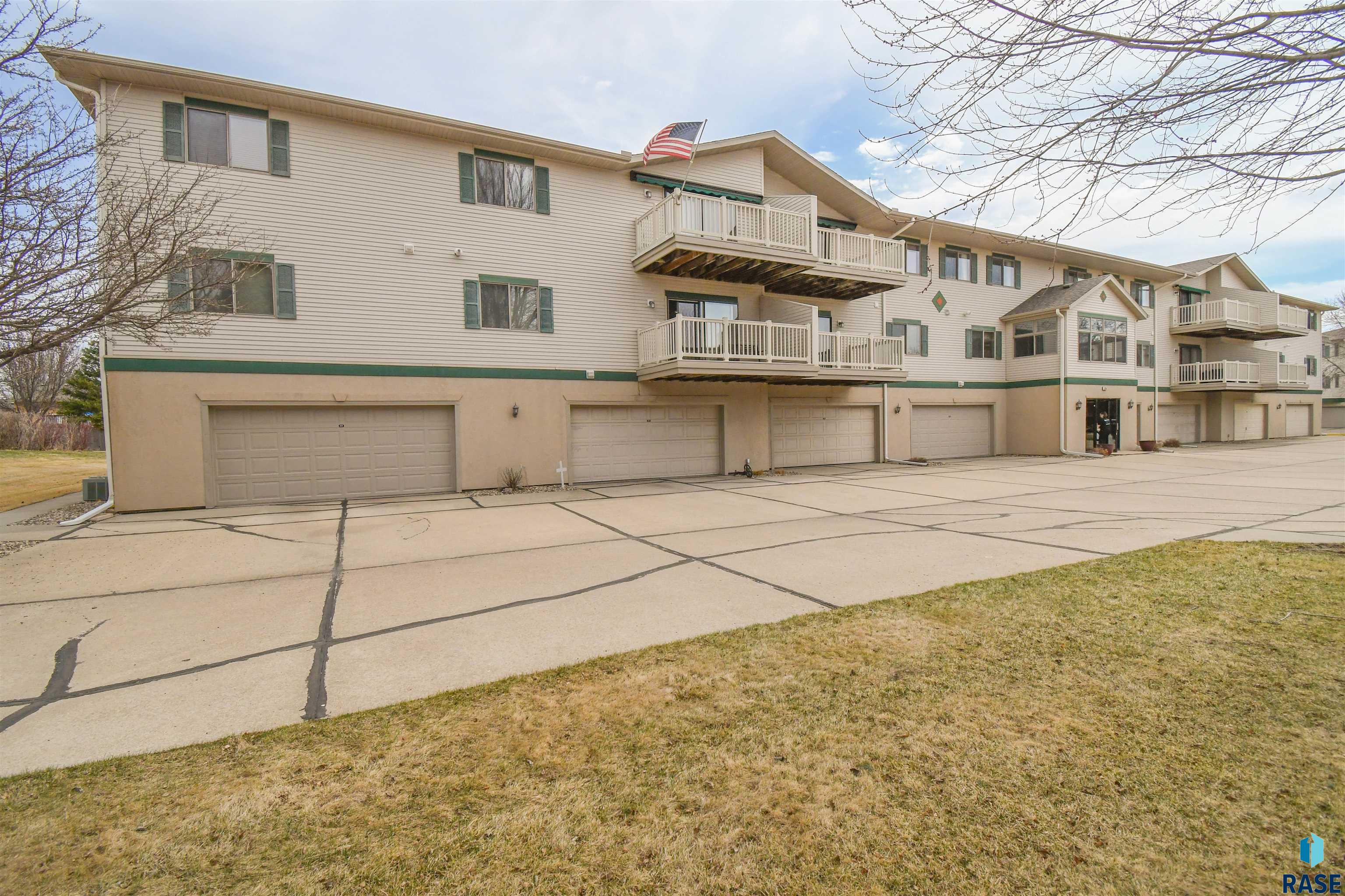 3710 E Peony Pl Place #303, Sioux Falls, South Dakota image 1