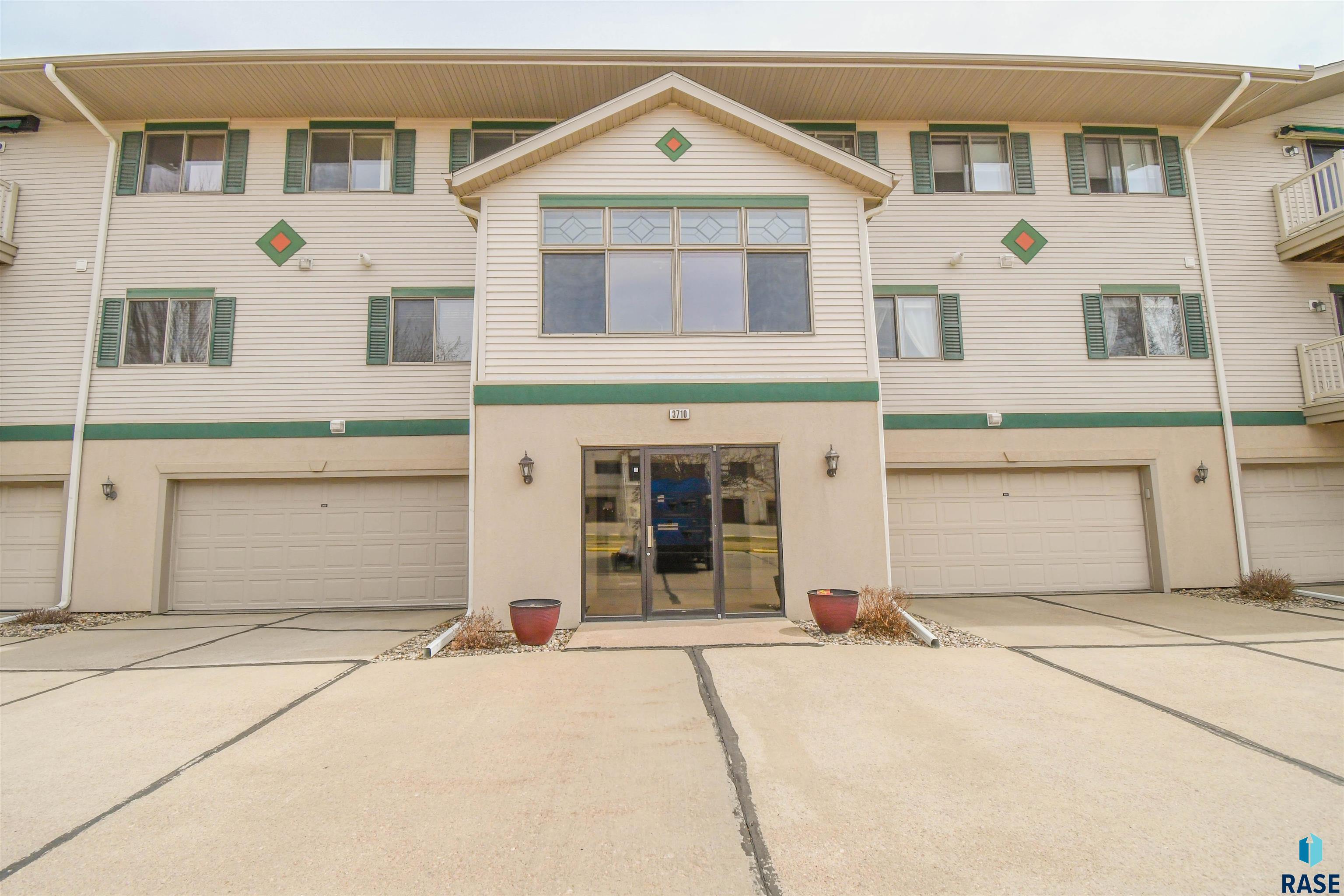 3710 E Peony Pl Place #303, Sioux Falls, South Dakota image 2