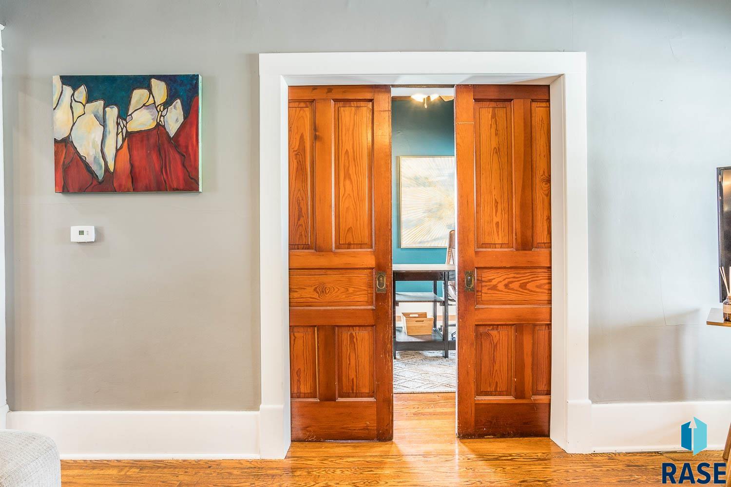 221 W 23rd St Street, Sioux Falls, New Jersey image 8