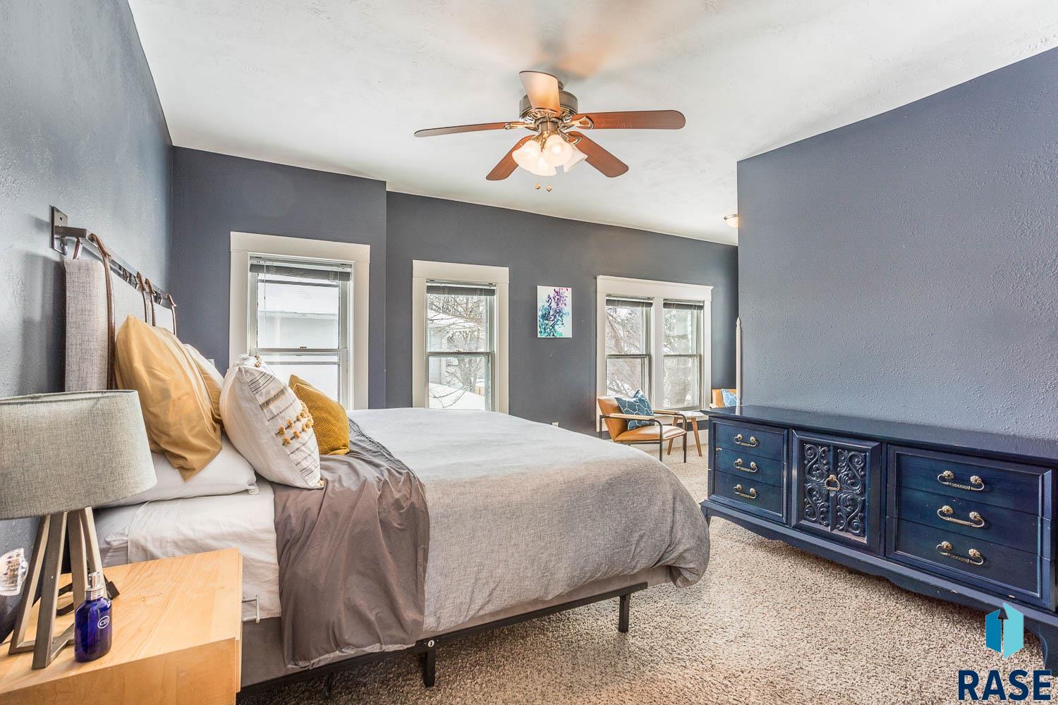221 W 23rd St Street, Sioux Falls, New Jersey image 15