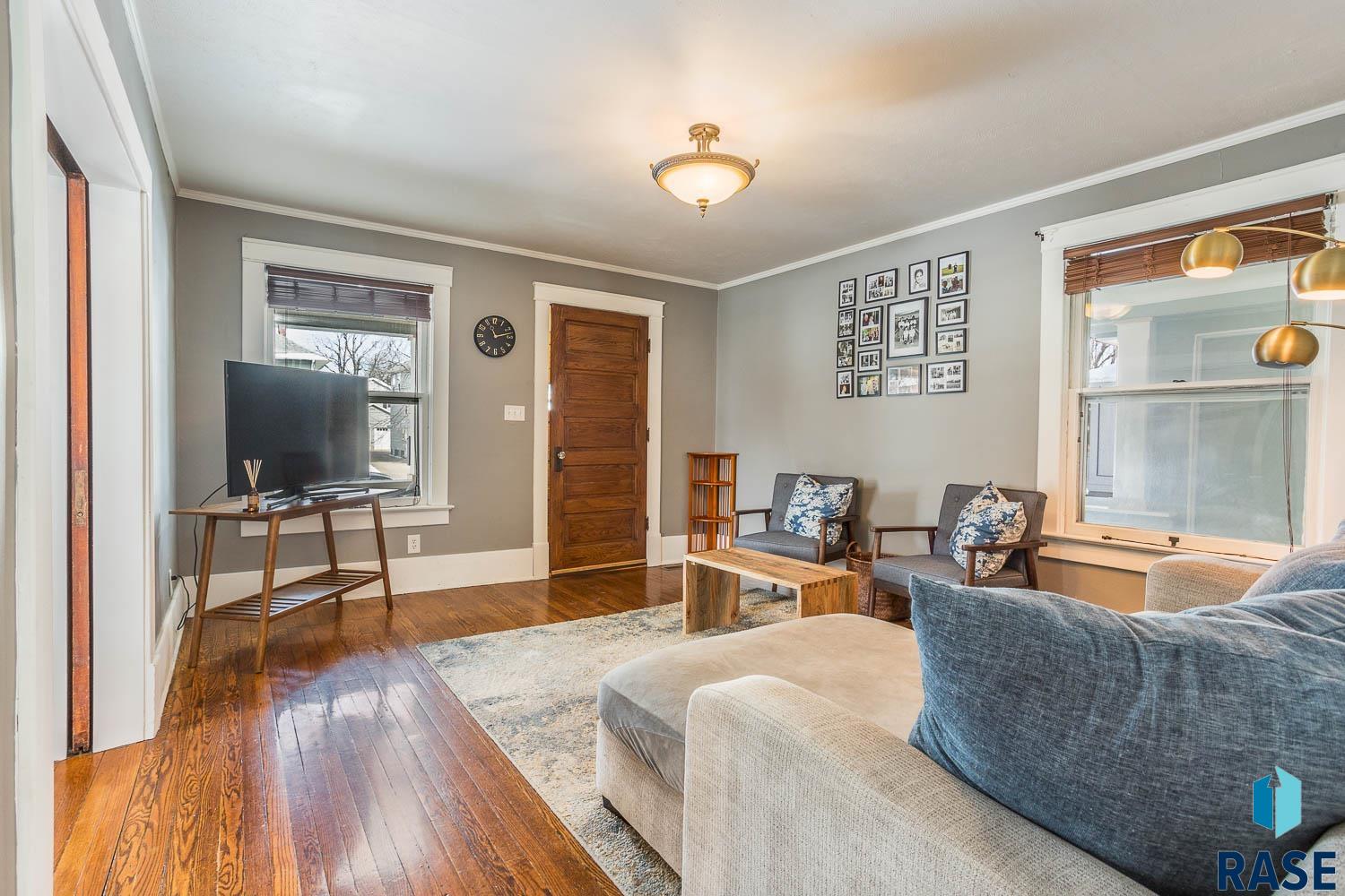 221 W 23rd St Street, Sioux Falls, New Jersey image 5