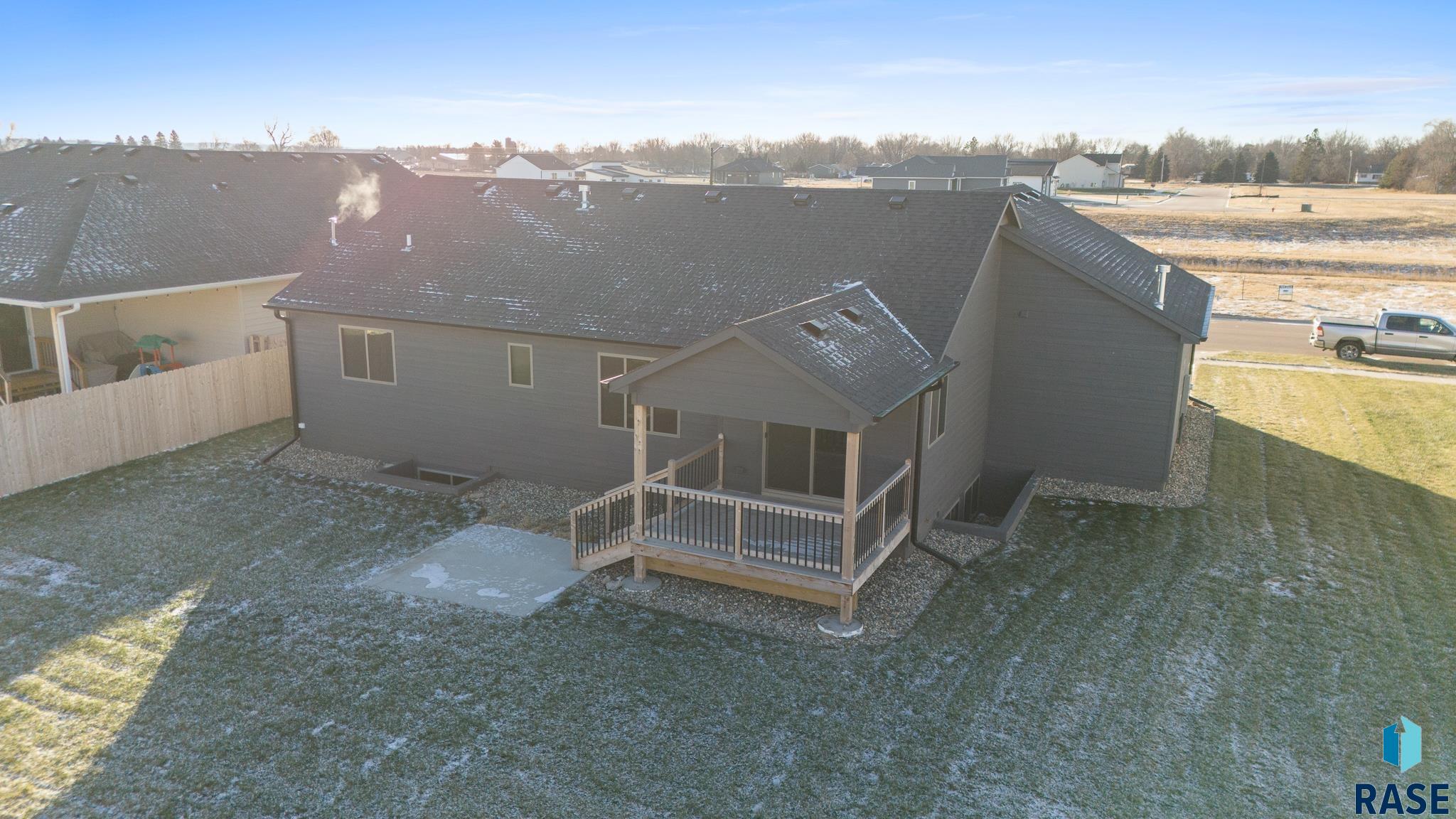 Harrisburg, South Dakota 57032, United States, 3 Bedrooms Bedrooms, ,2 BathroomsBathrooms,Residential,Contingent,26169