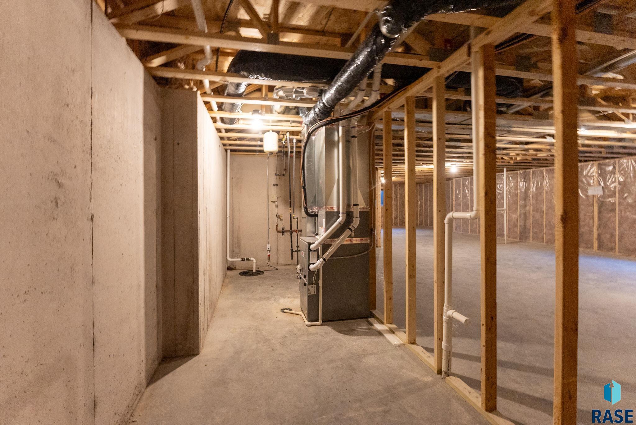 Harrisburg, South Dakota 57032, United States, 3 Bedrooms Bedrooms, ,2 BathroomsBathrooms,Residential,Contingent,26169