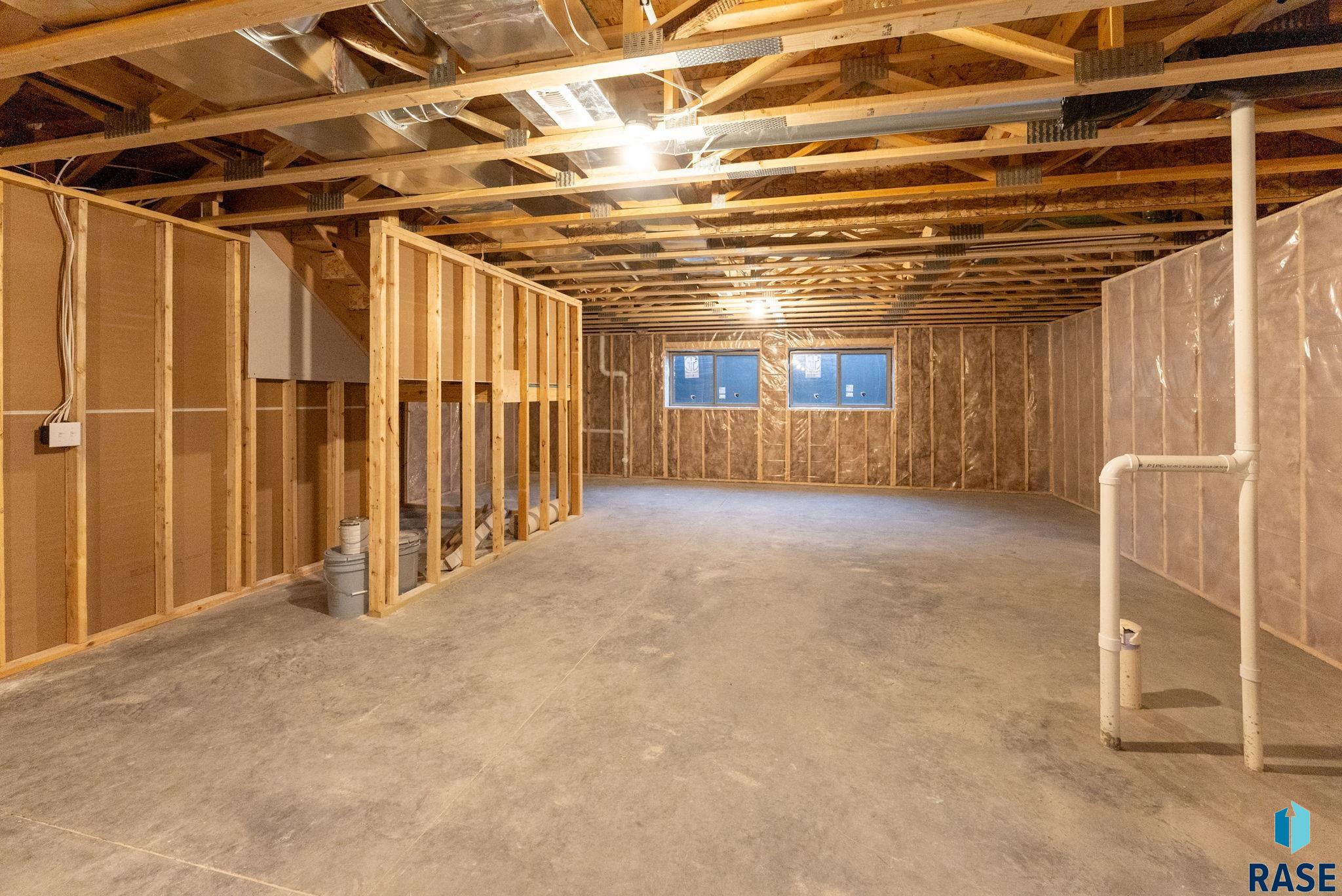 Harrisburg, South Dakota 57032, United States, 3 Bedrooms Bedrooms, ,2 BathroomsBathrooms,Residential,Contingent,26169