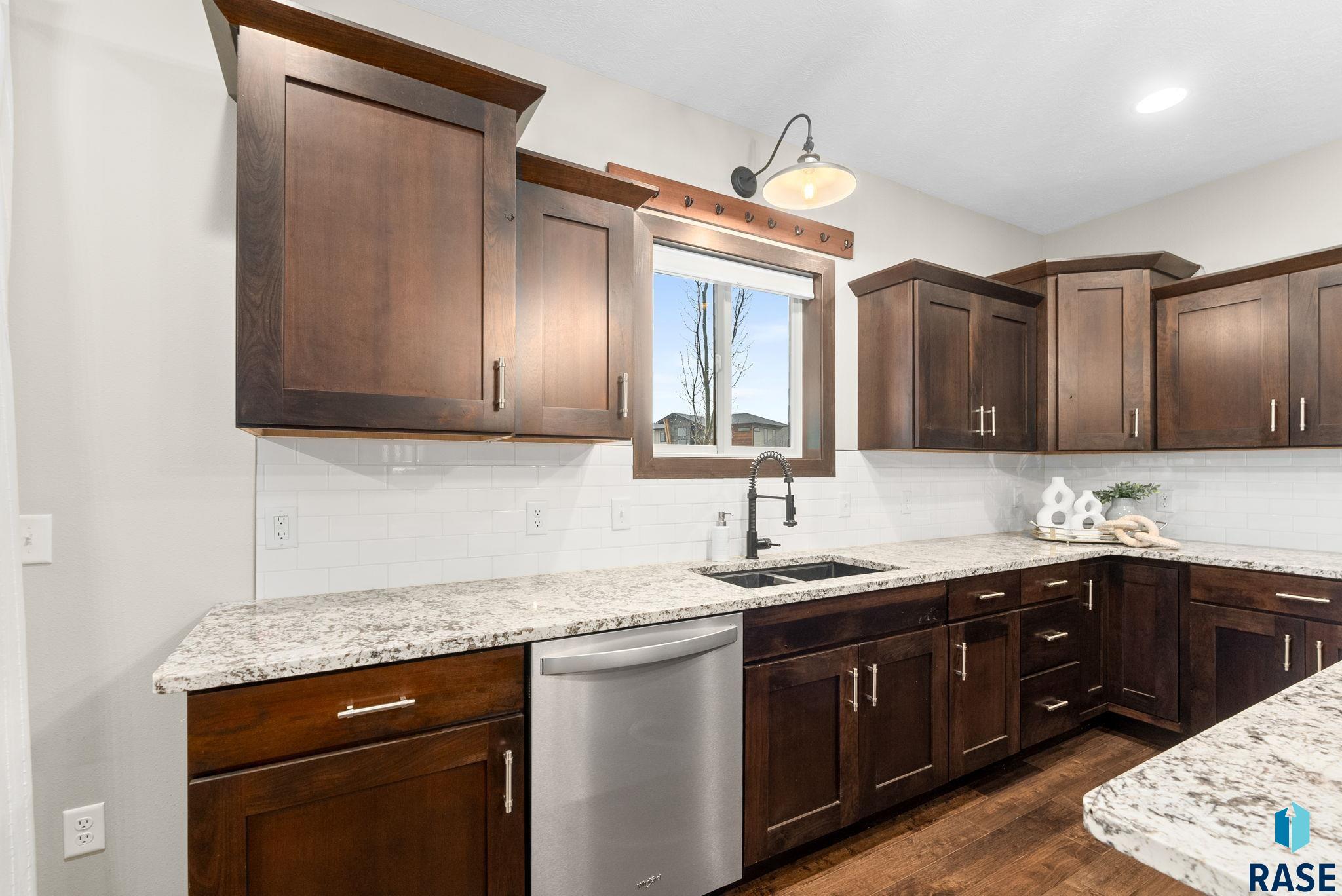2101 S Meadowview Ave Avenue, Sioux Falls, New Jersey image 33