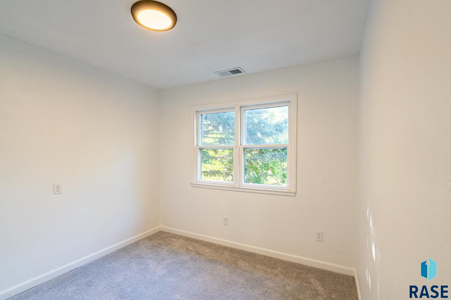 2609 W 26th St Street, Sioux Falls, South Dakota image 30
