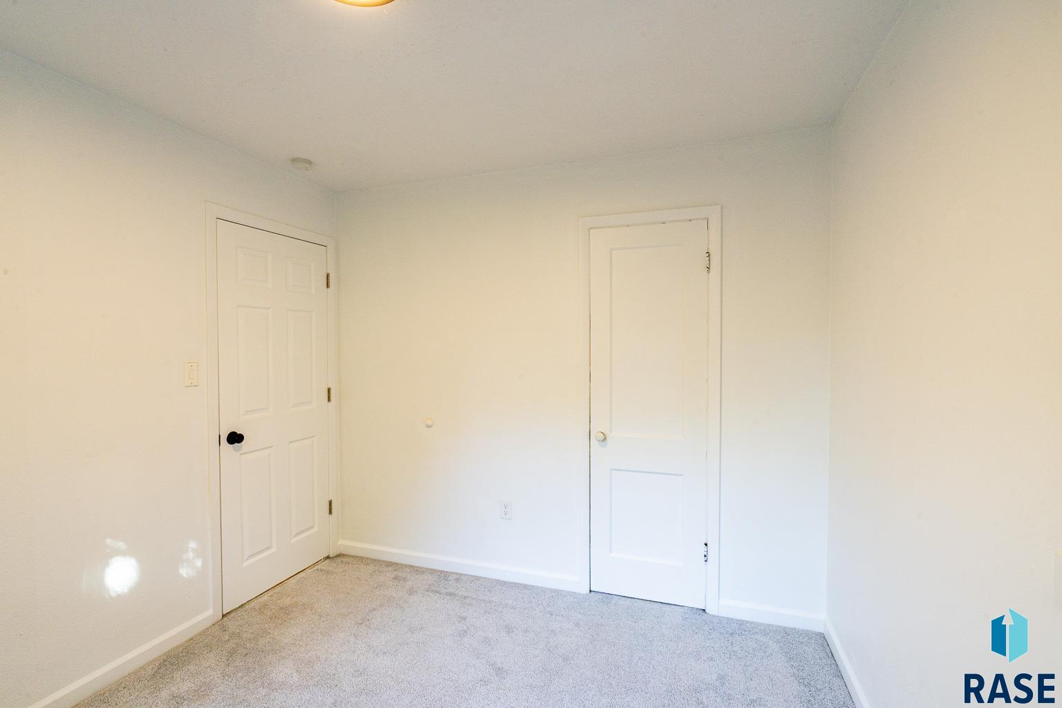 2609 W 26th St Street, Sioux Falls, South Dakota image 31
