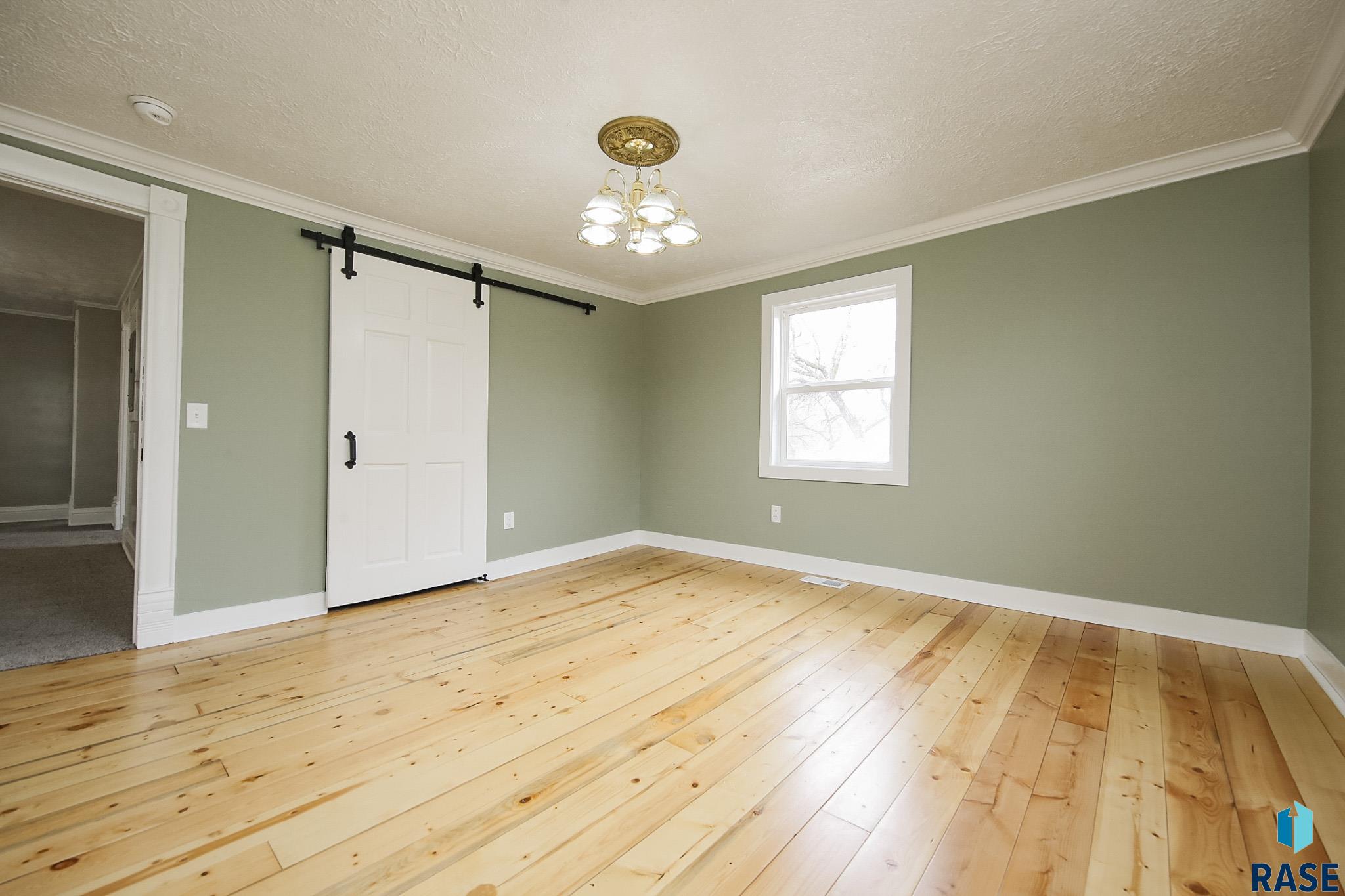 111 N 6th St Street, Beresford, South Dakota image 25