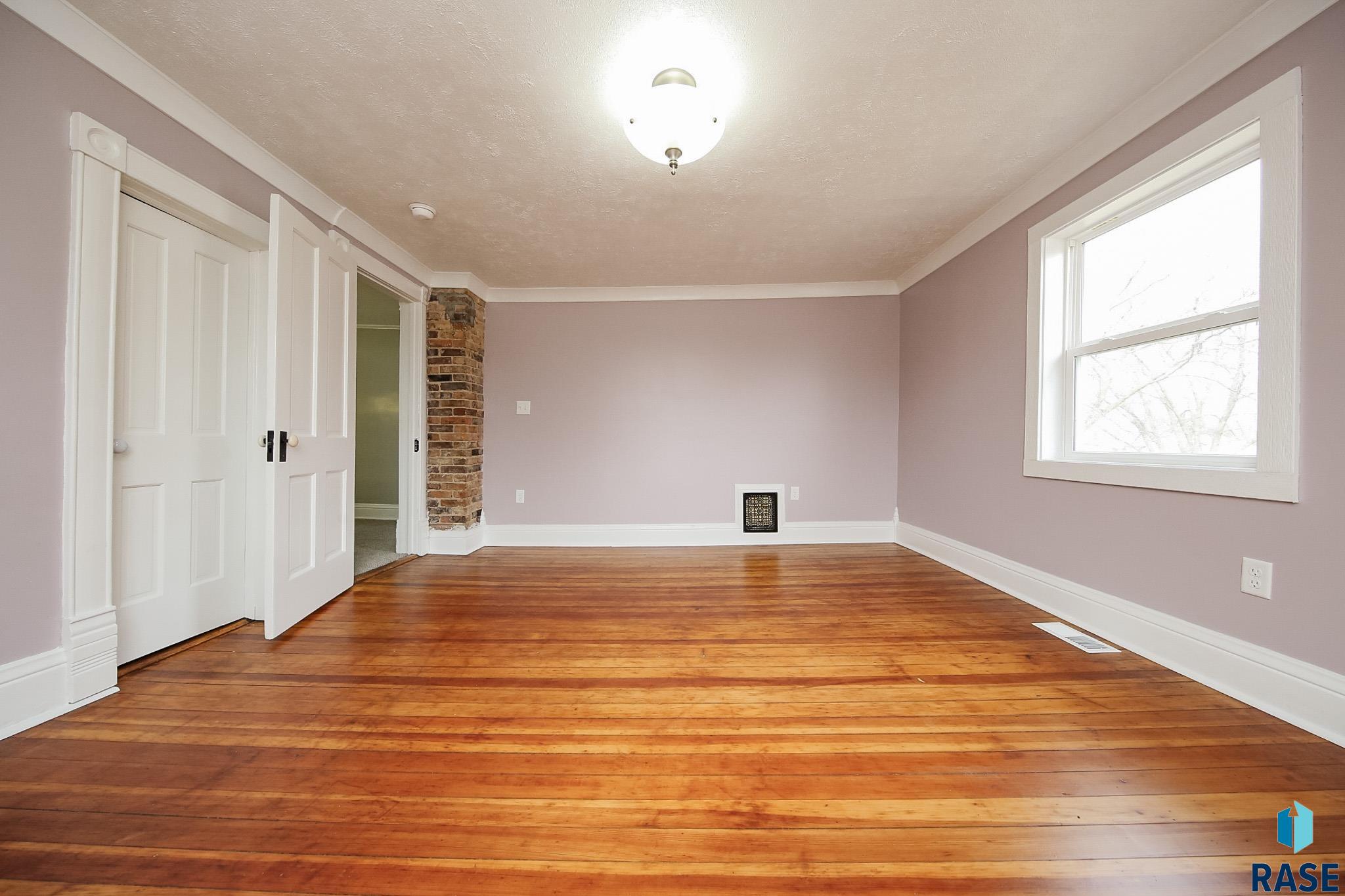 111 N 6th St Street, Beresford, South Dakota image 29