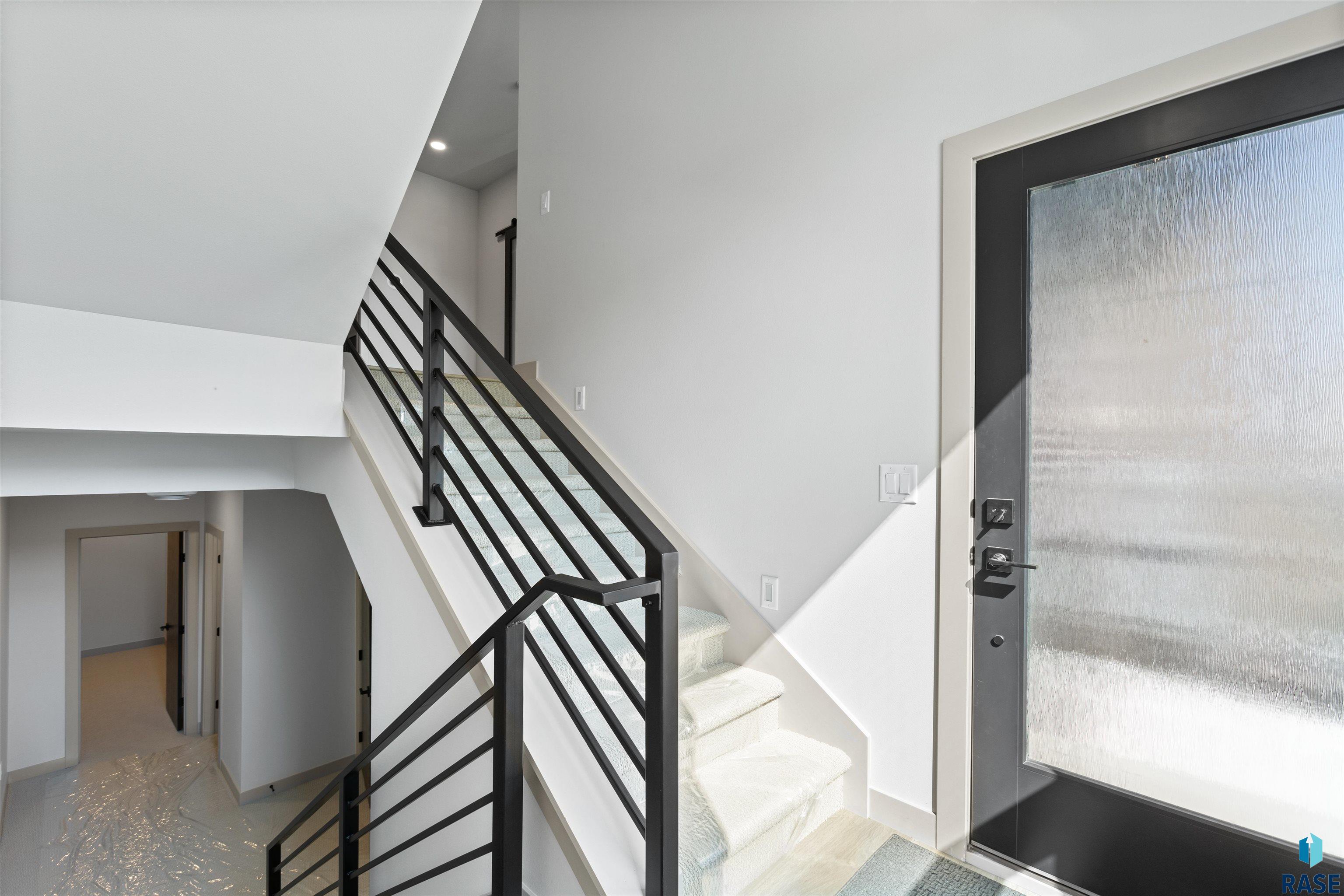 2803 S Terry Ave Avenue, Sioux Falls, New Jersey image 2