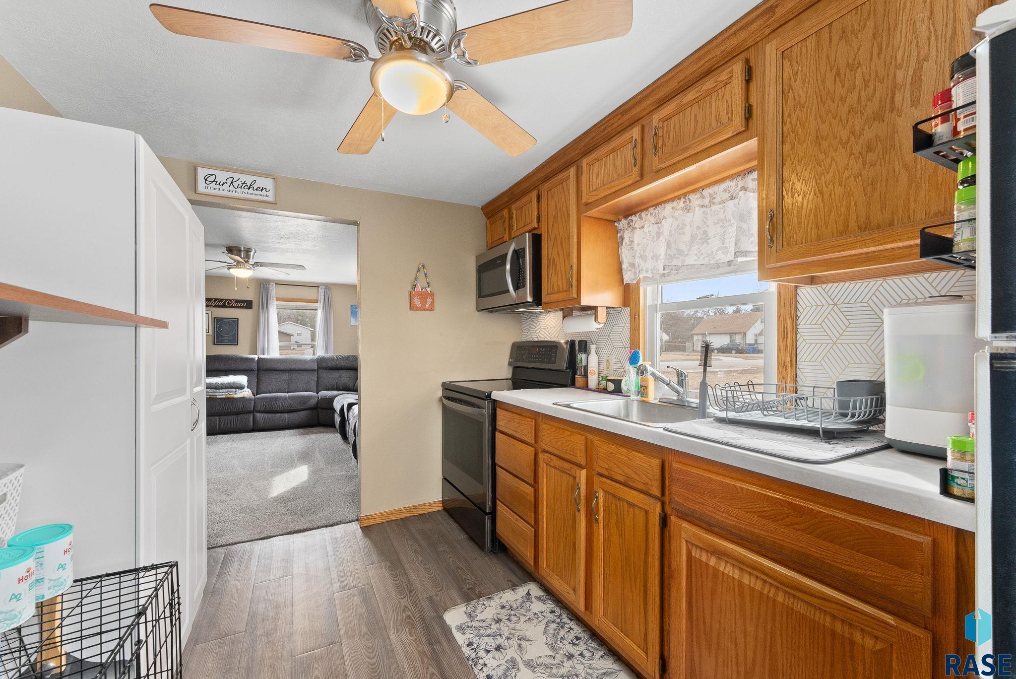 110 W Rose St Street, Sioux Falls, New Jersey image 3