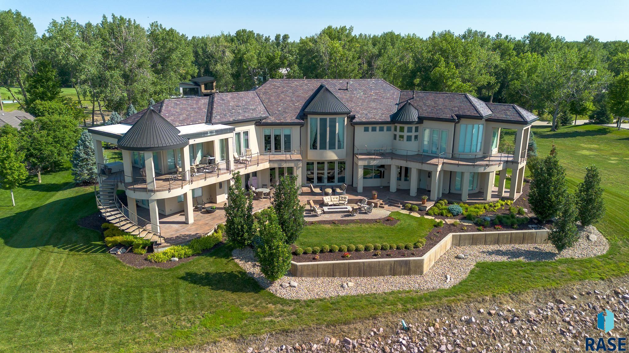 Dakota Dunes, South Dakota 57049, United States, 4 Bedrooms Bedrooms, ,6 BathroomsBathrooms,Residential,Active,19581