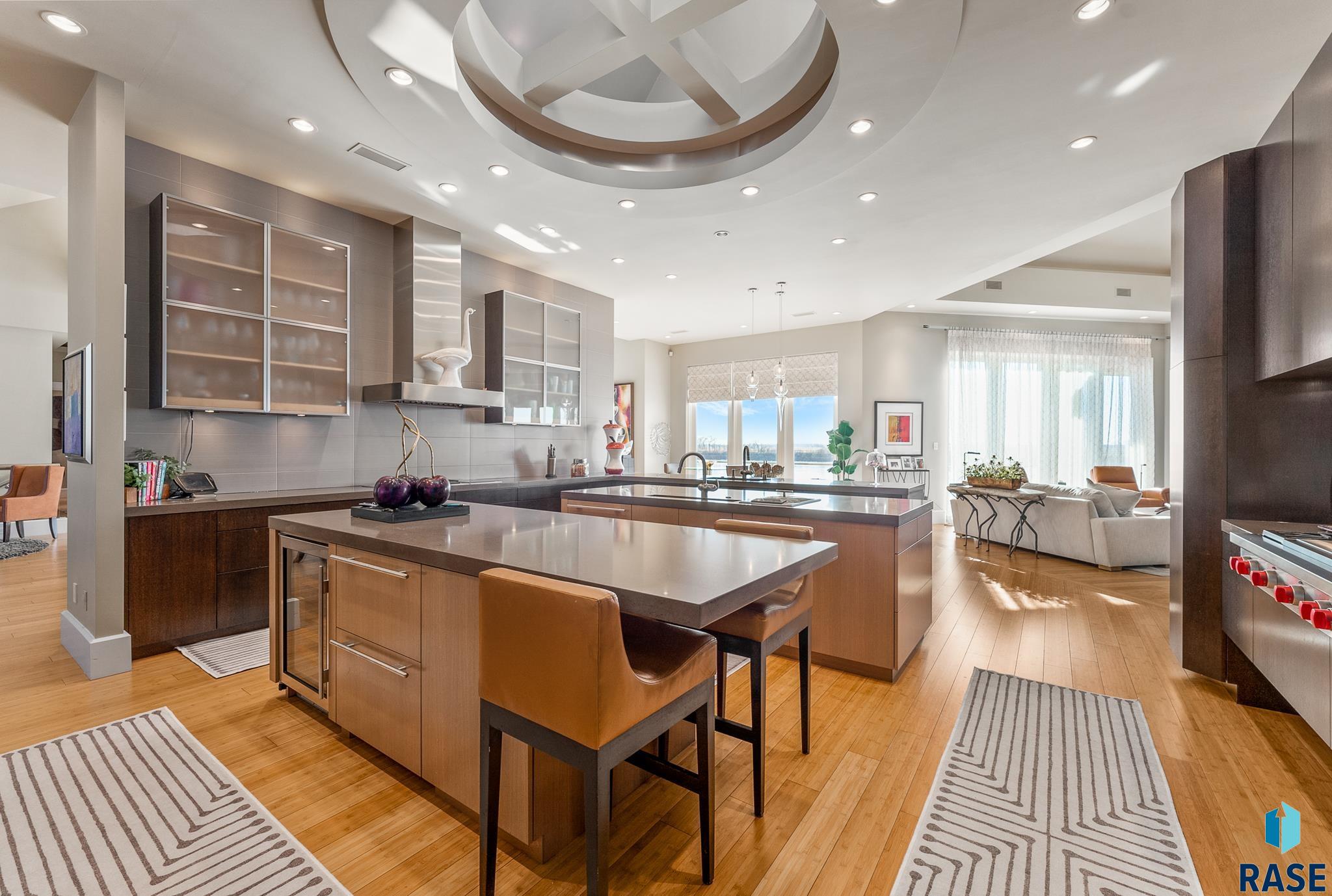 Dakota Dunes, South Dakota 57049, United States, 4 Bedrooms Bedrooms, ,6 BathroomsBathrooms,Residential,Active,19581