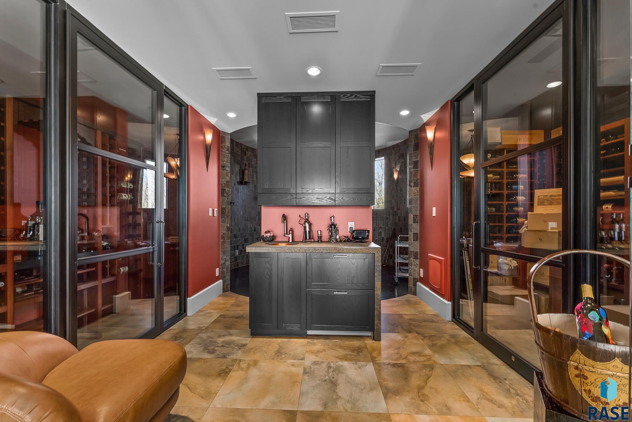 Dakota Dunes, South Dakota 57049, United States, 4 Bedrooms Bedrooms, ,6 BathroomsBathrooms,Residential,Active,19581