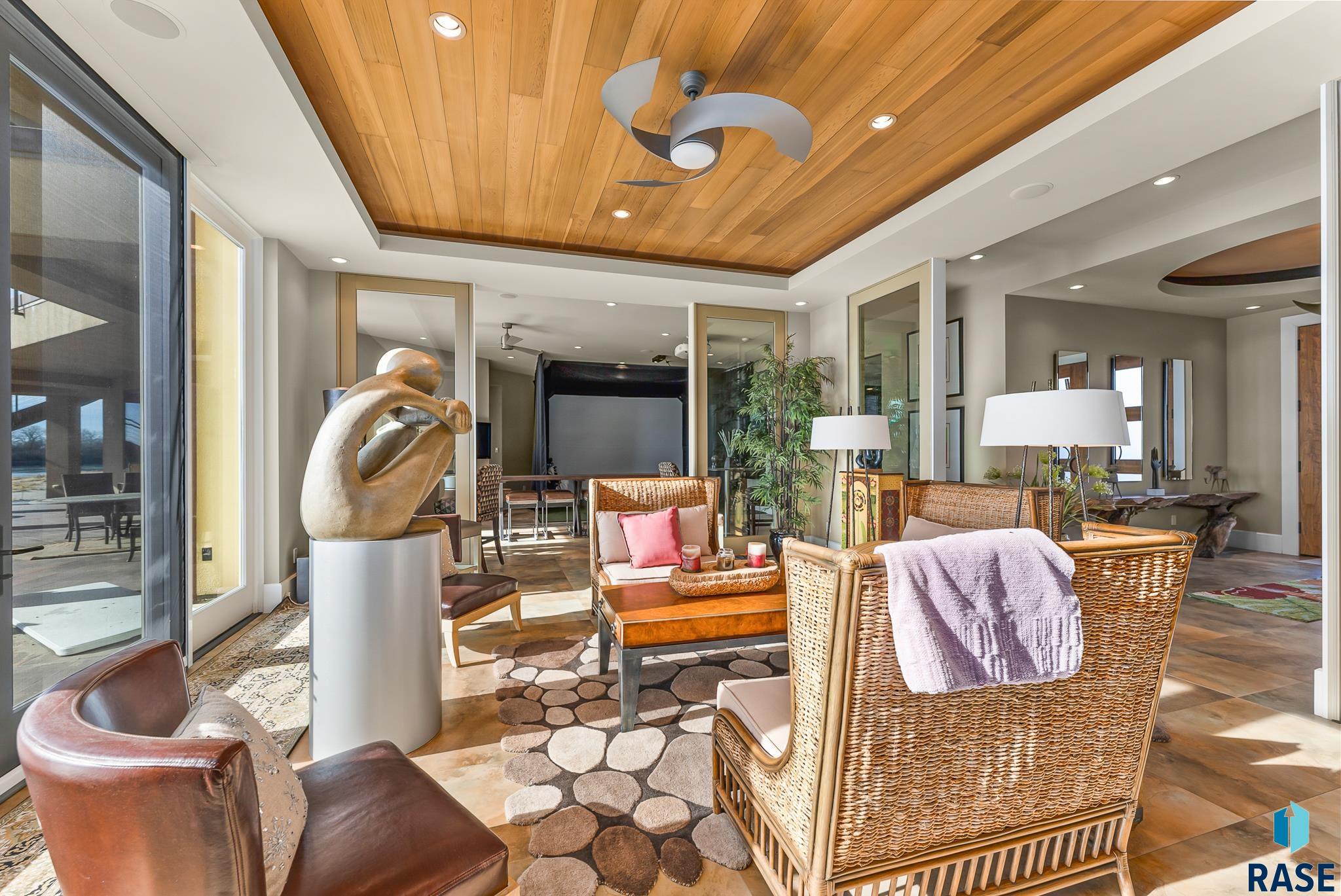 Dakota Dunes, South Dakota 57049, United States, 4 Bedrooms Bedrooms, ,6 BathroomsBathrooms,Residential,Active,19581