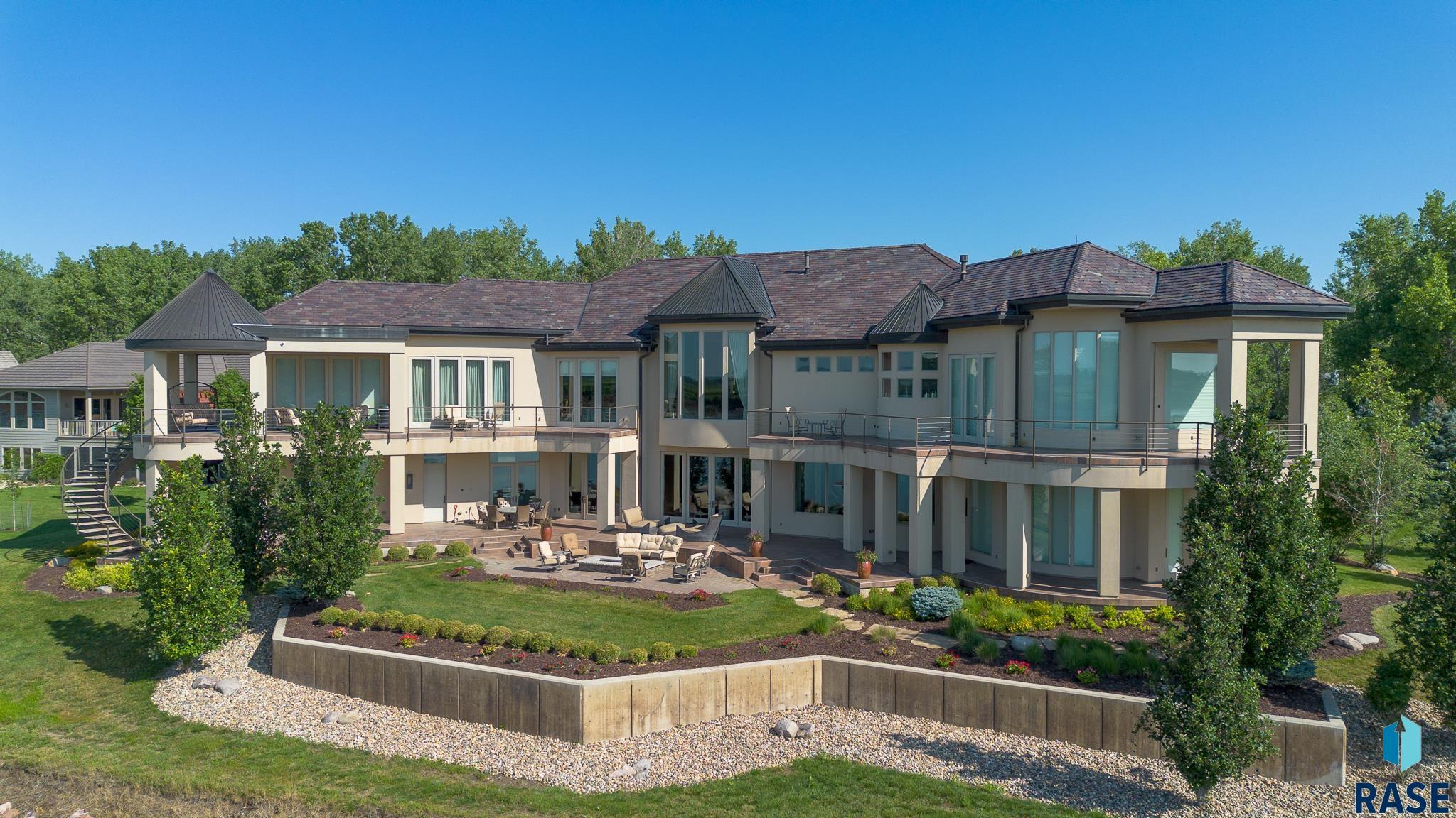 Dakota Dunes, South Dakota 57049, United States, 4 Bedrooms Bedrooms, ,6 BathroomsBathrooms,Residential,Active,19581