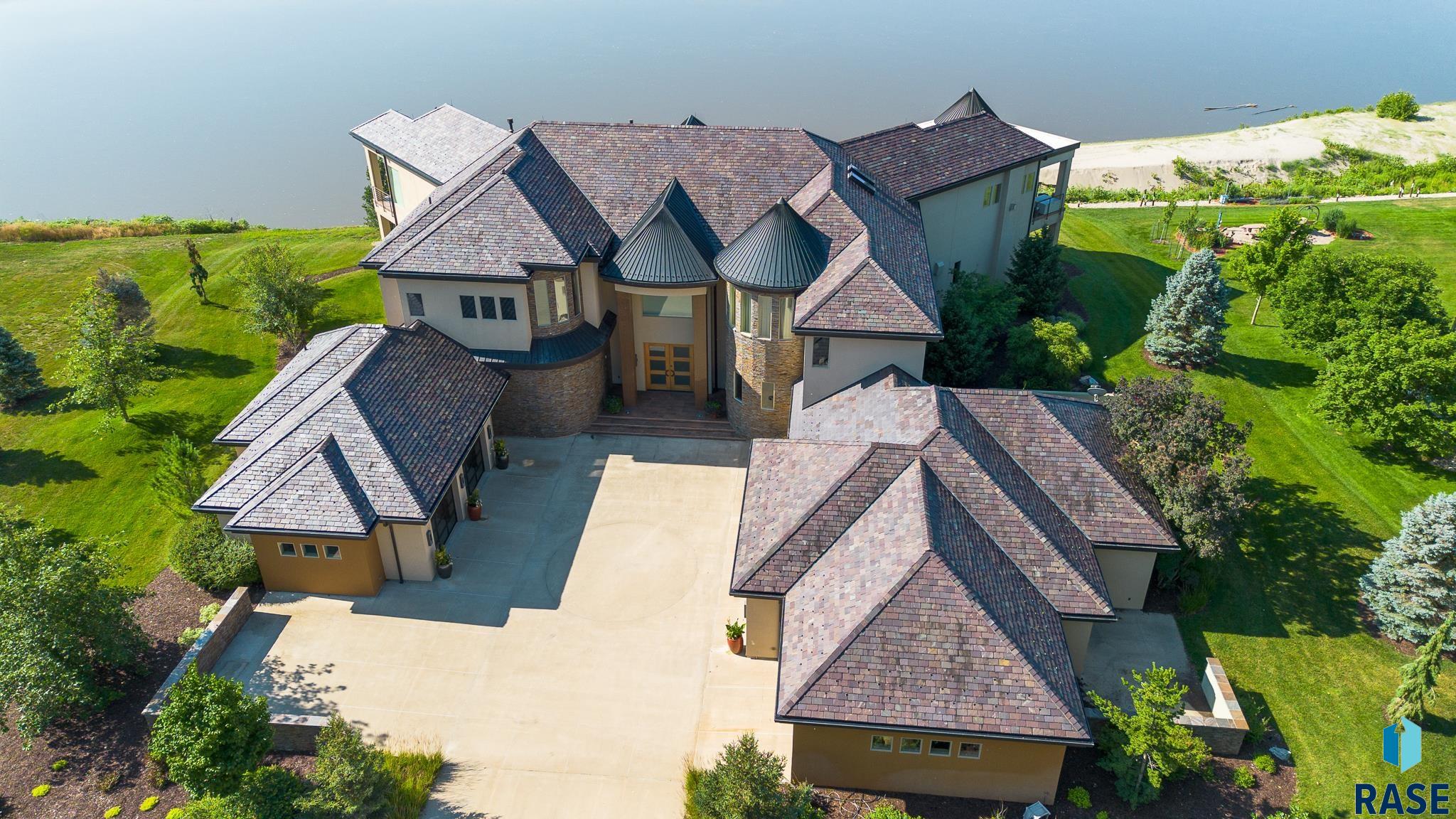 Dakota Dunes, South Dakota 57049, United States, 4 Bedrooms Bedrooms, ,6 BathroomsBathrooms,Residential,Active,19581