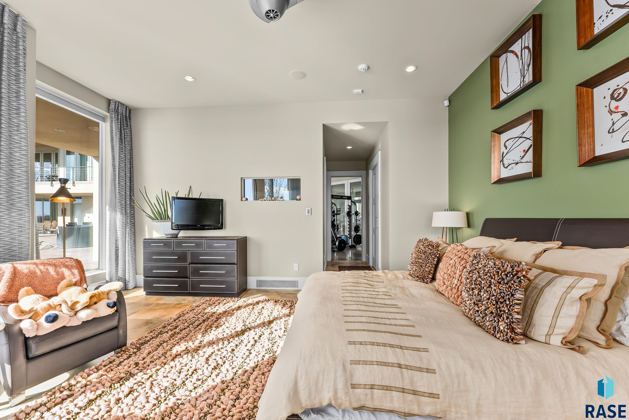 Dakota Dunes, South Dakota 57049, United States, 4 Bedrooms Bedrooms, ,6 BathroomsBathrooms,Residential,Active,19581