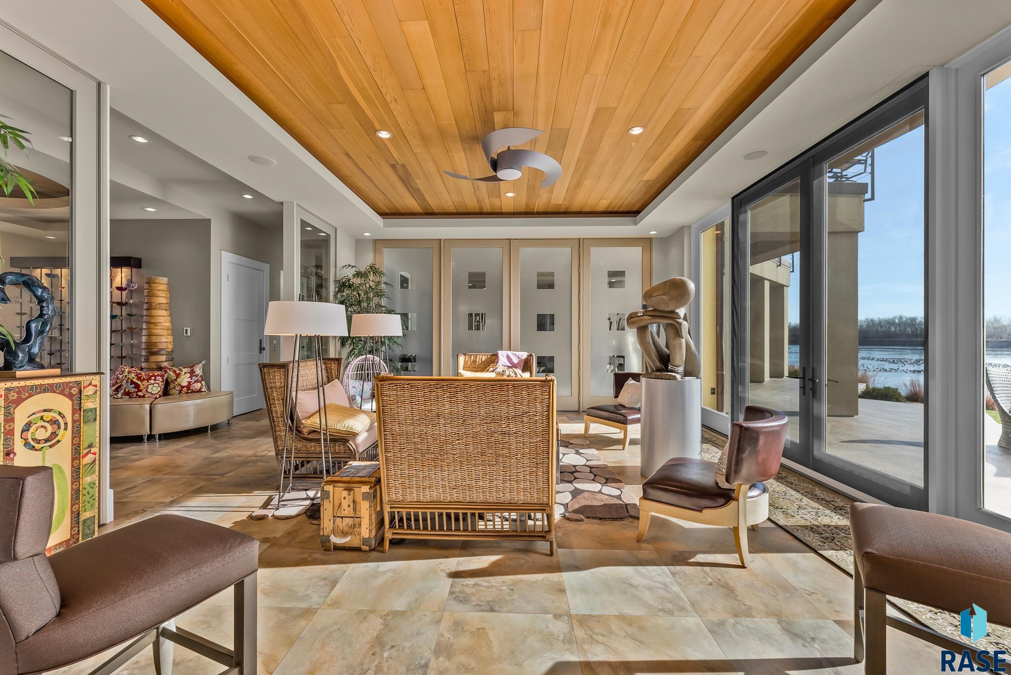 Dakota Dunes, South Dakota 57049, United States, 4 Bedrooms Bedrooms, ,6 BathroomsBathrooms,Residential,Active,19581