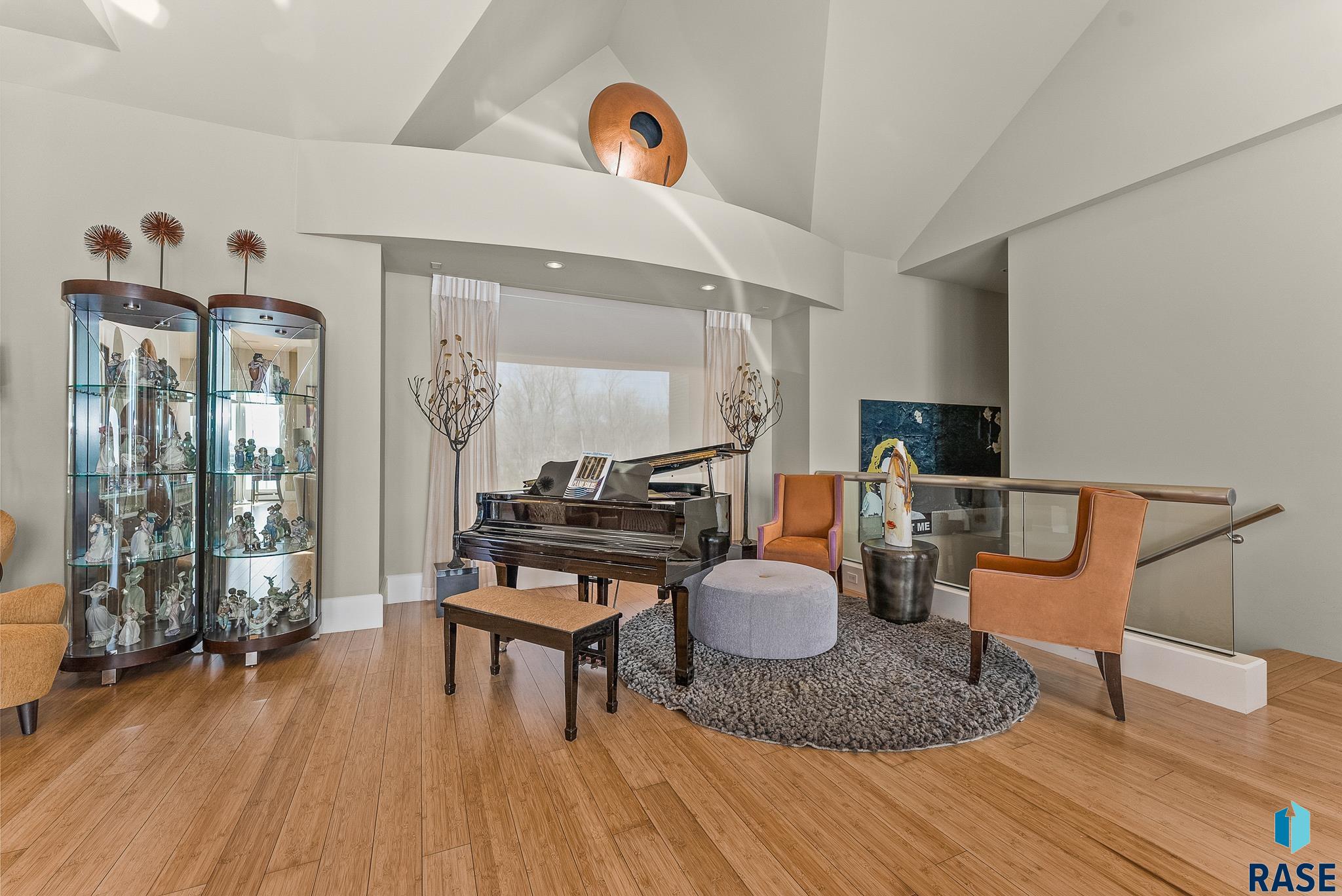 Dakota Dunes, South Dakota 57049, United States, 4 Bedrooms Bedrooms, ,6 BathroomsBathrooms,Residential,Active,19581