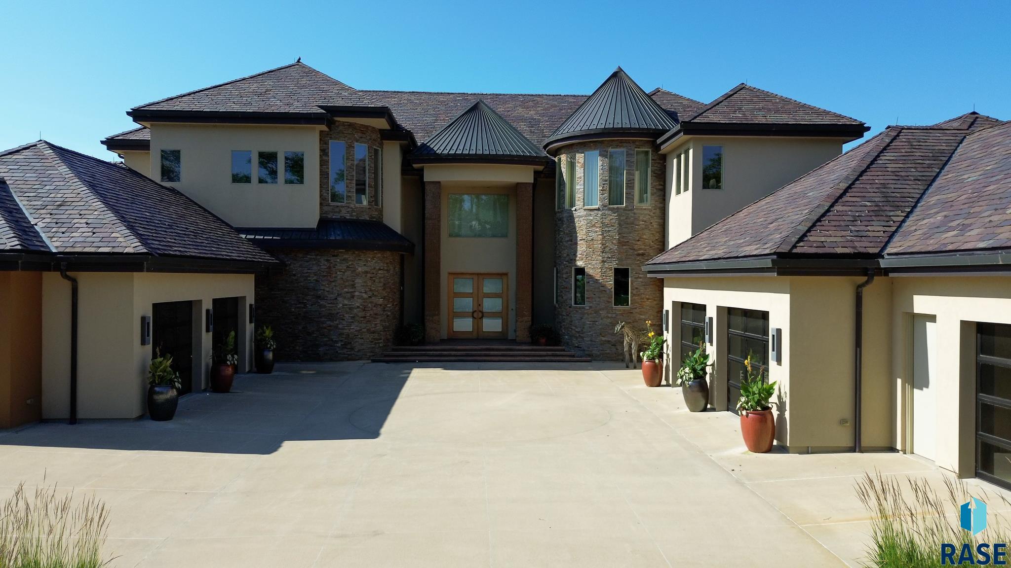 Dakota Dunes, South Dakota 57049, United States, 4 Bedrooms Bedrooms, ,6 BathroomsBathrooms,Residential,Active,19581