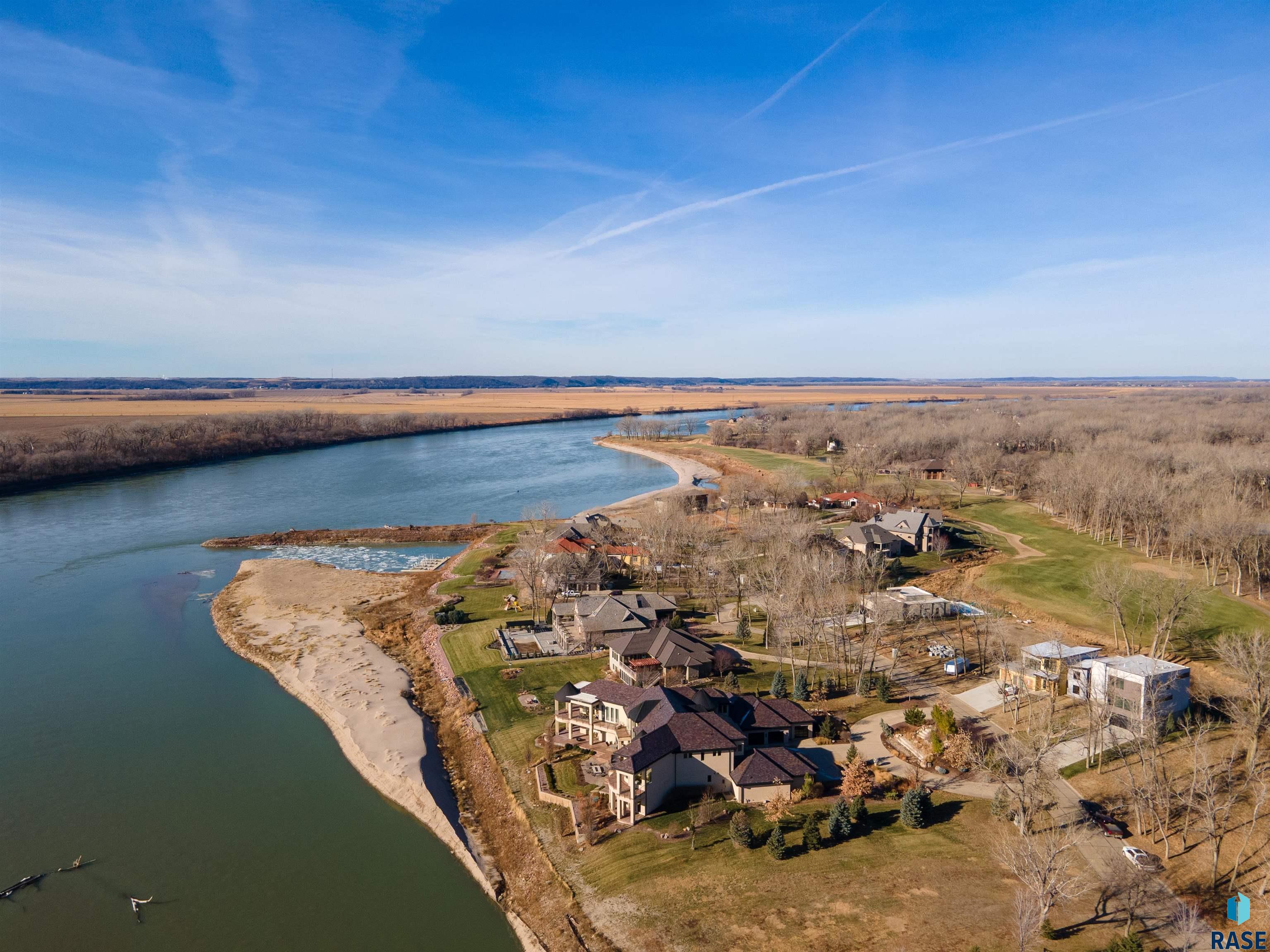 Dakota Dunes, South Dakota 57049, United States, 4 Bedrooms Bedrooms, ,6 BathroomsBathrooms,Residential,Active,19581