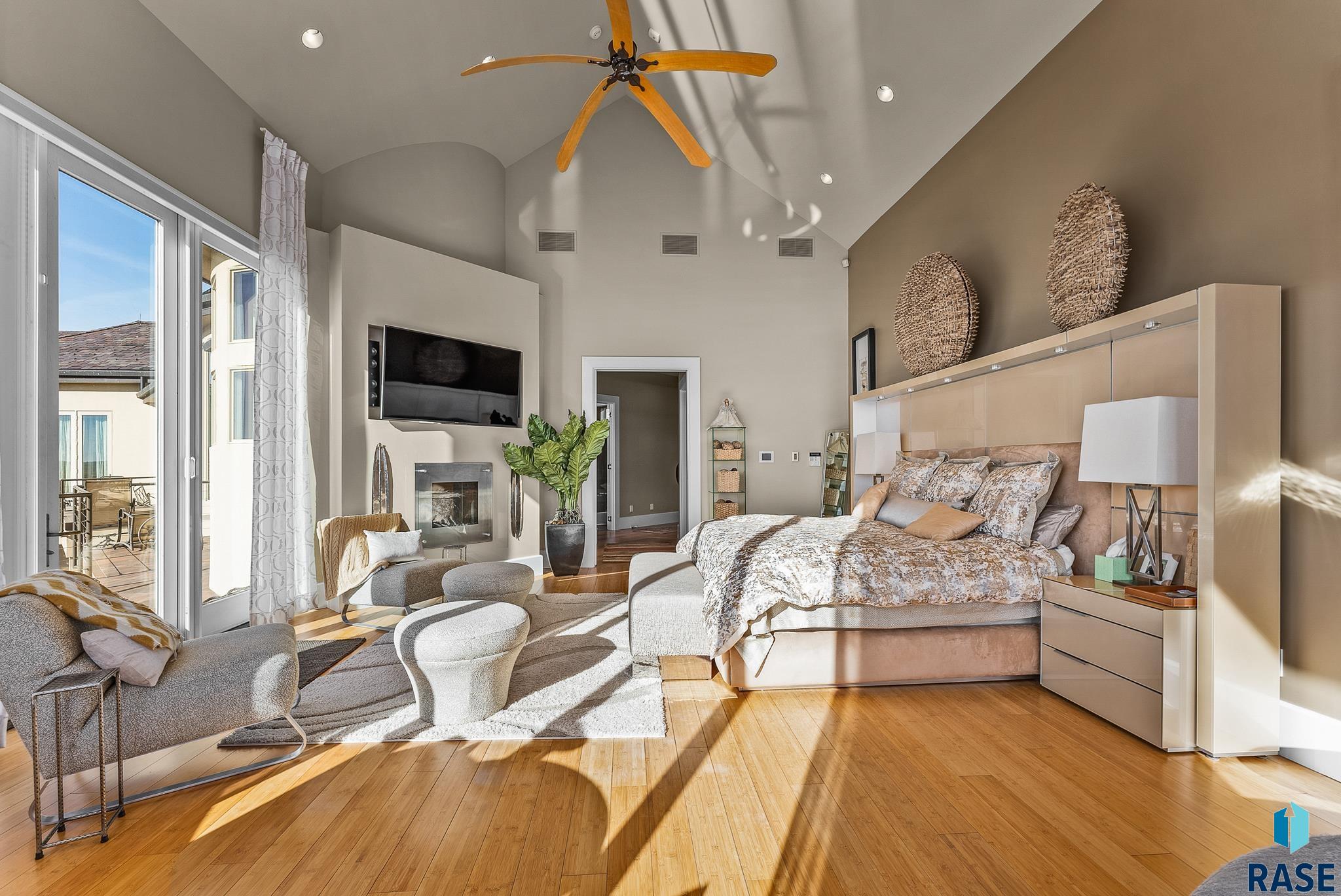 Dakota Dunes, South Dakota 57049, United States, 4 Bedrooms Bedrooms, ,6 BathroomsBathrooms,Residential,Active,19581