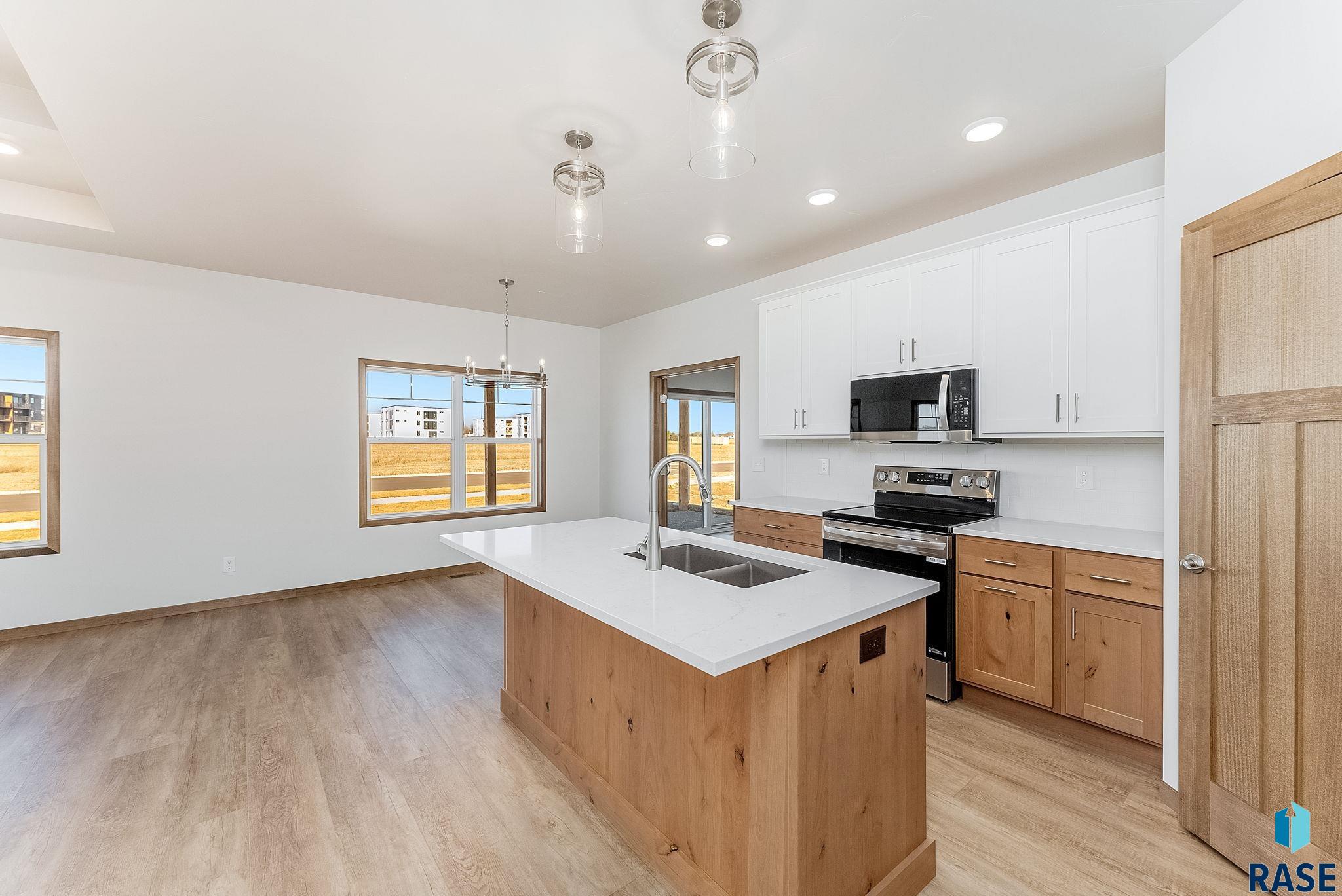 2316 E Tinley St Street, Brandon, South Dakota image 6