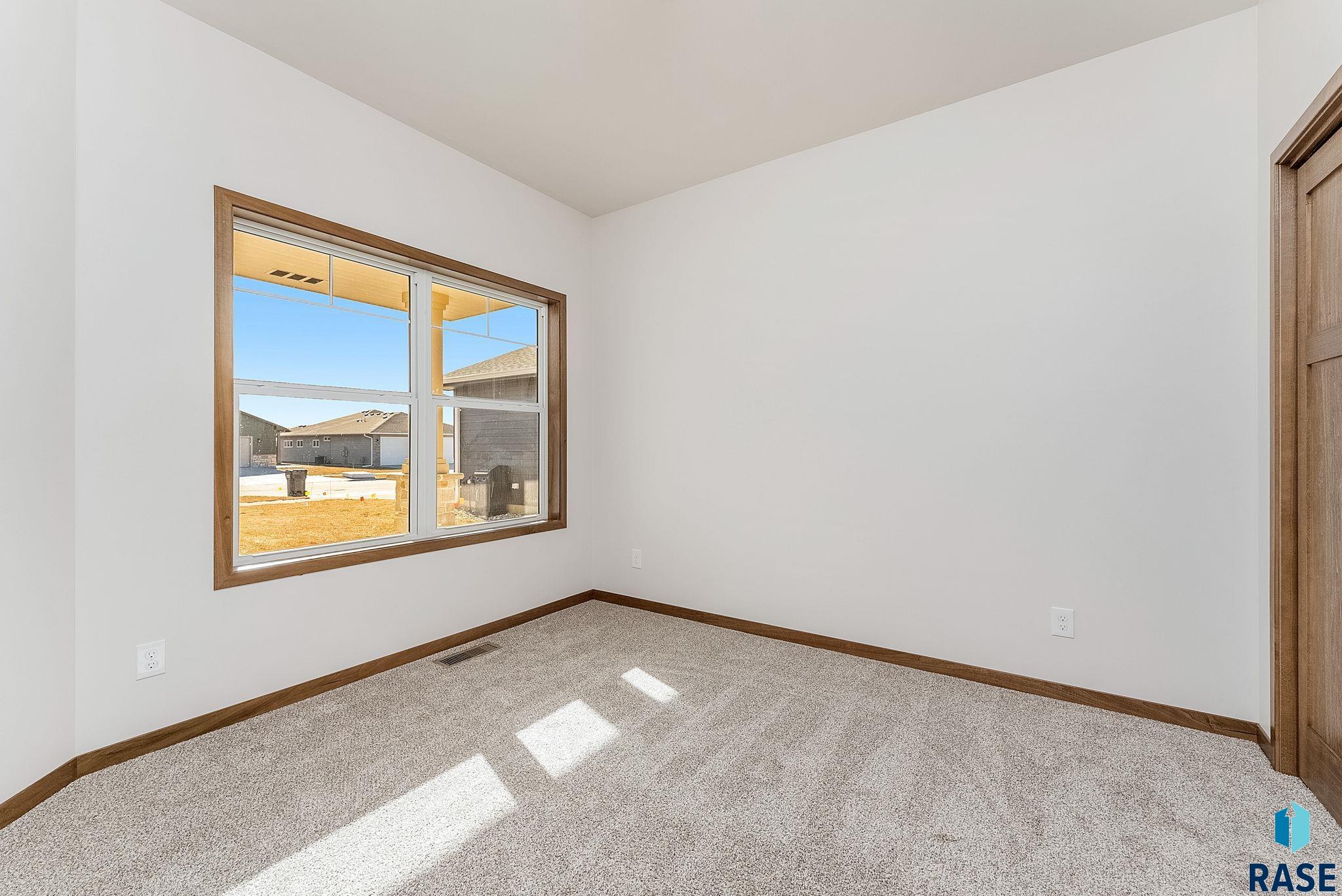 2316 E Tinley St Street, Brandon, South Dakota image 17