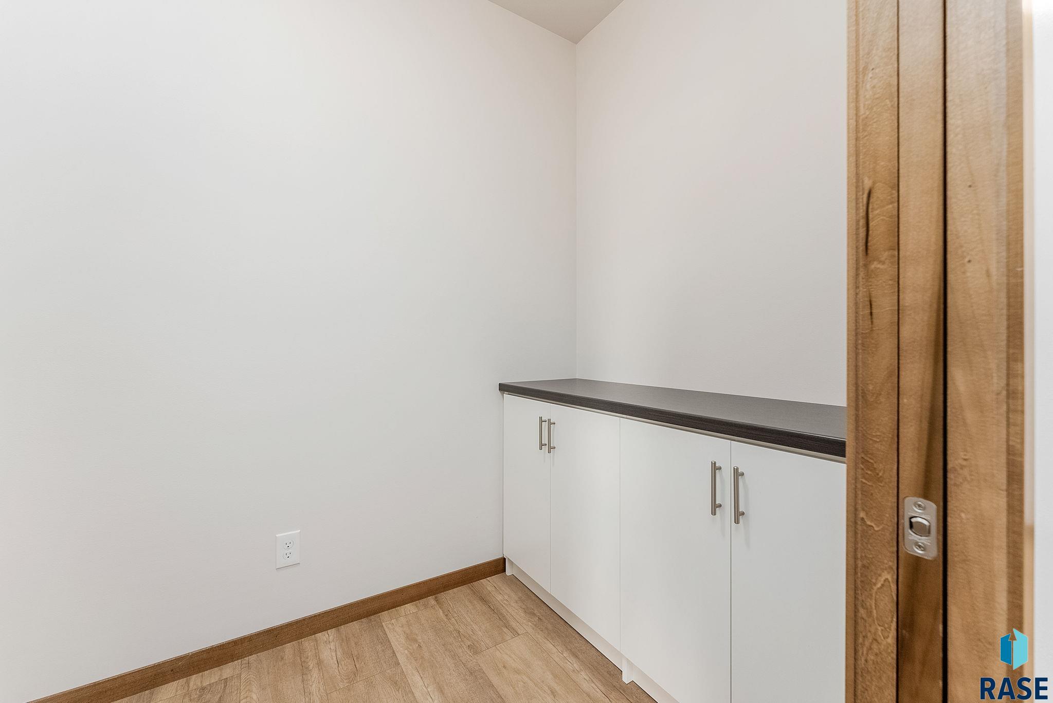 2316 E Tinley St Street, Brandon, South Dakota image 21