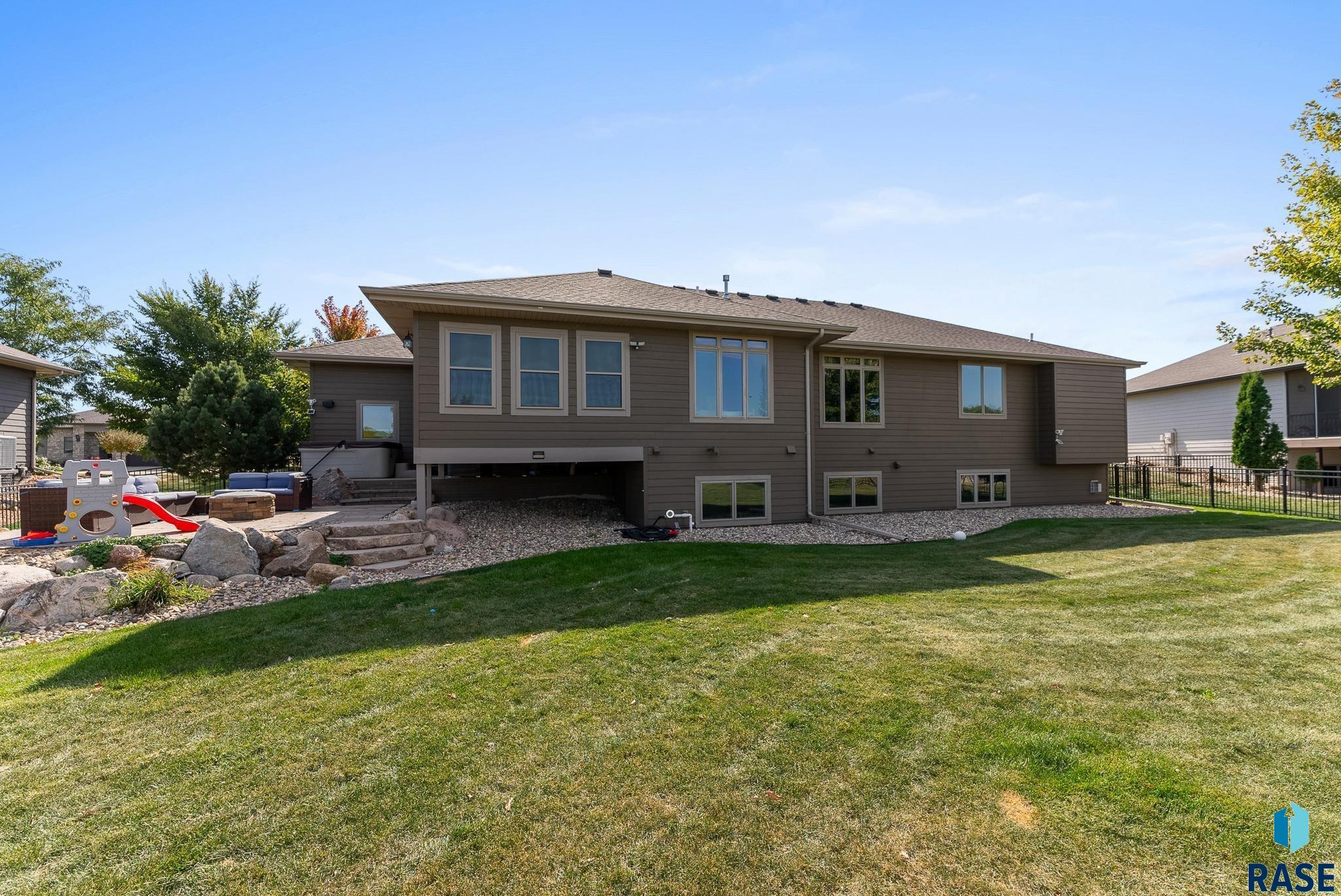 2808 W 95th St Street, Sioux Falls, South Dakota image 45