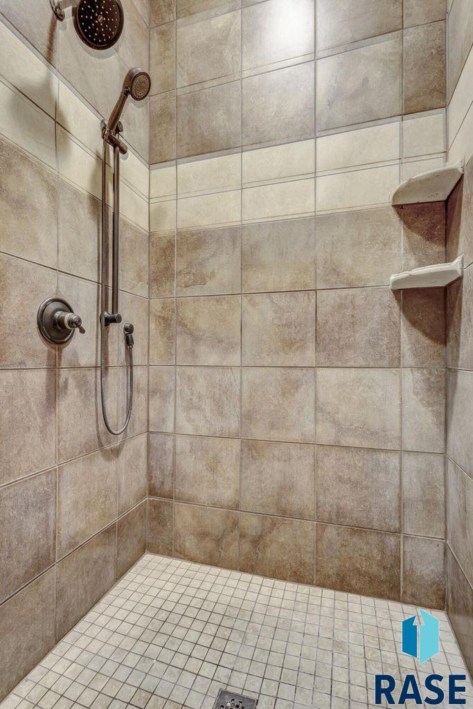 840 Regency Ct Court, Brookings, South Dakota image 15