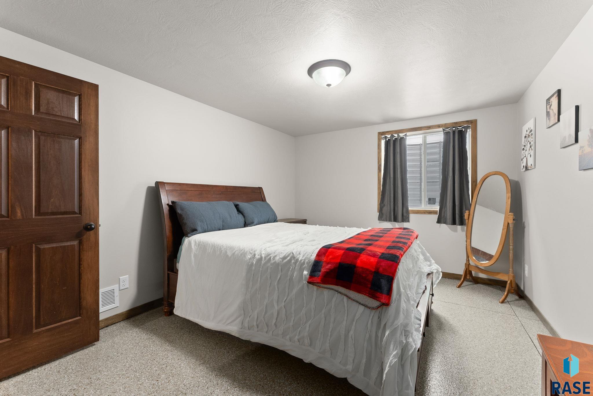 5205 S Eastwind Ave Avenue, Sioux Falls, South Dakota image 27