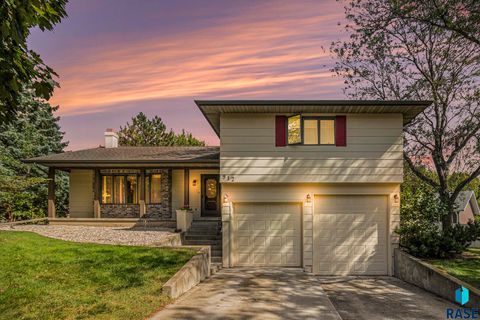 Homes For Sale - 912 Jennifer Street<br/> Madison, SD 57042