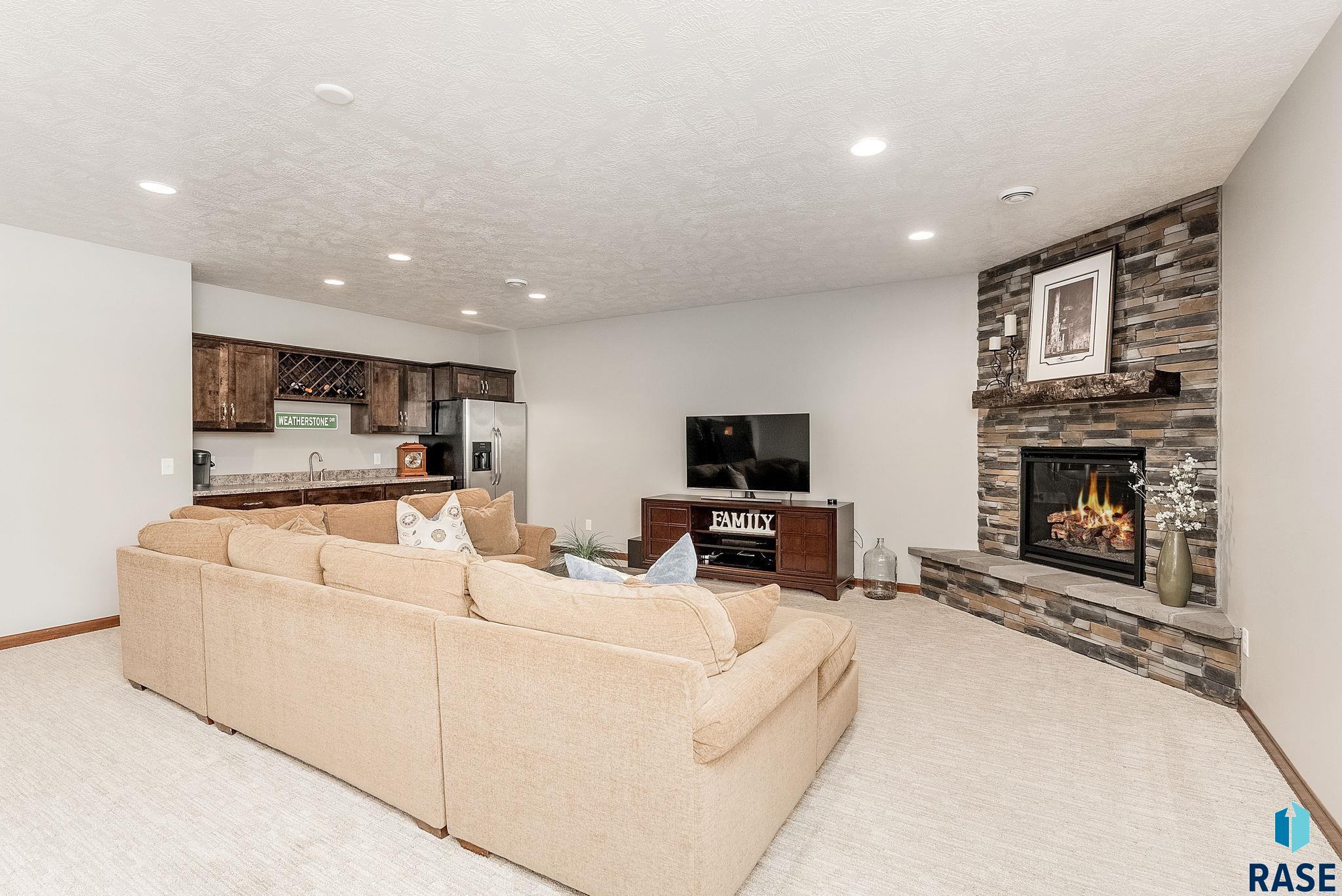 500 E 77th St Street, Sioux Falls, New Jersey image 15