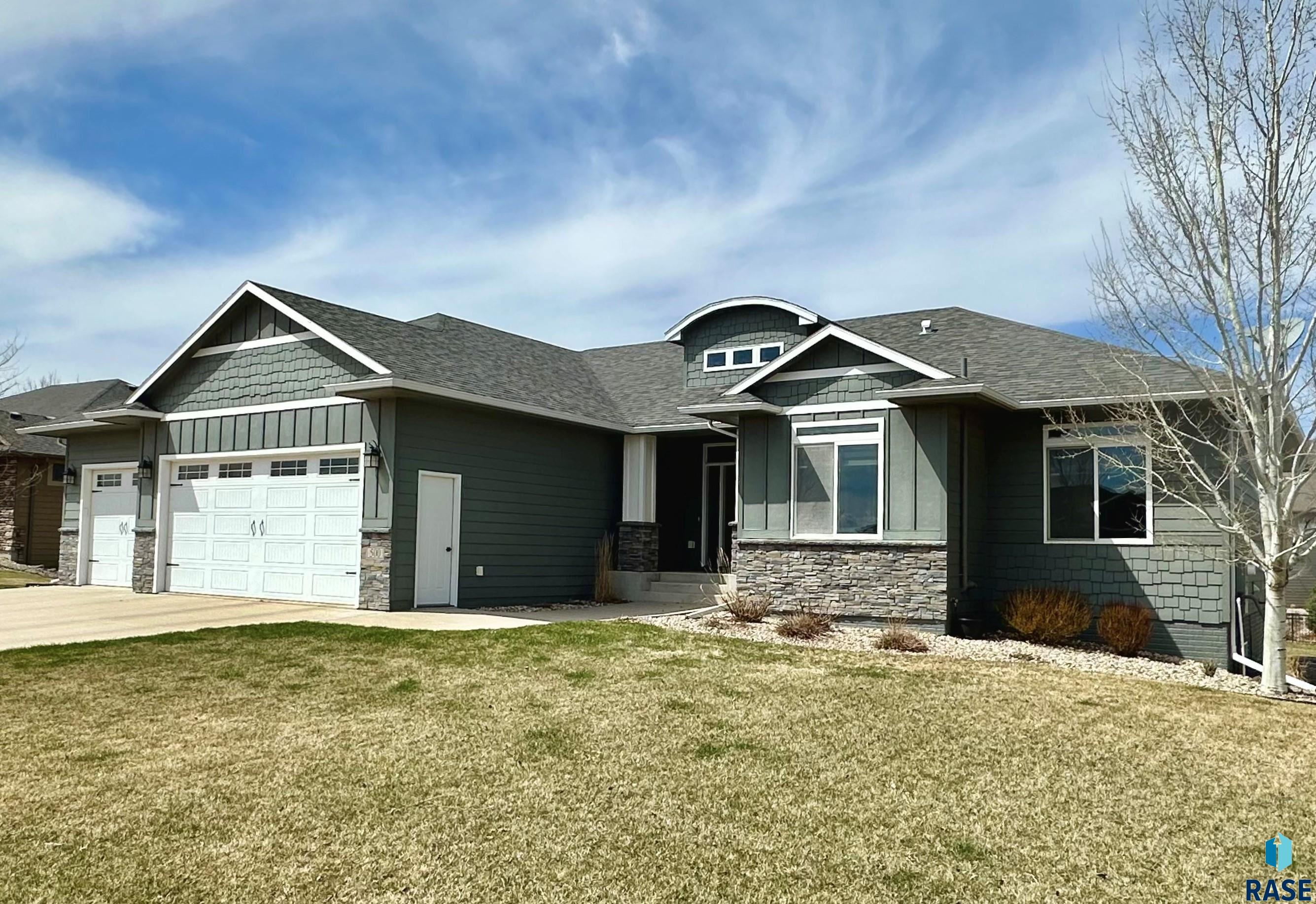 500 E 77th St Street, Sioux Falls, New Jersey image 1