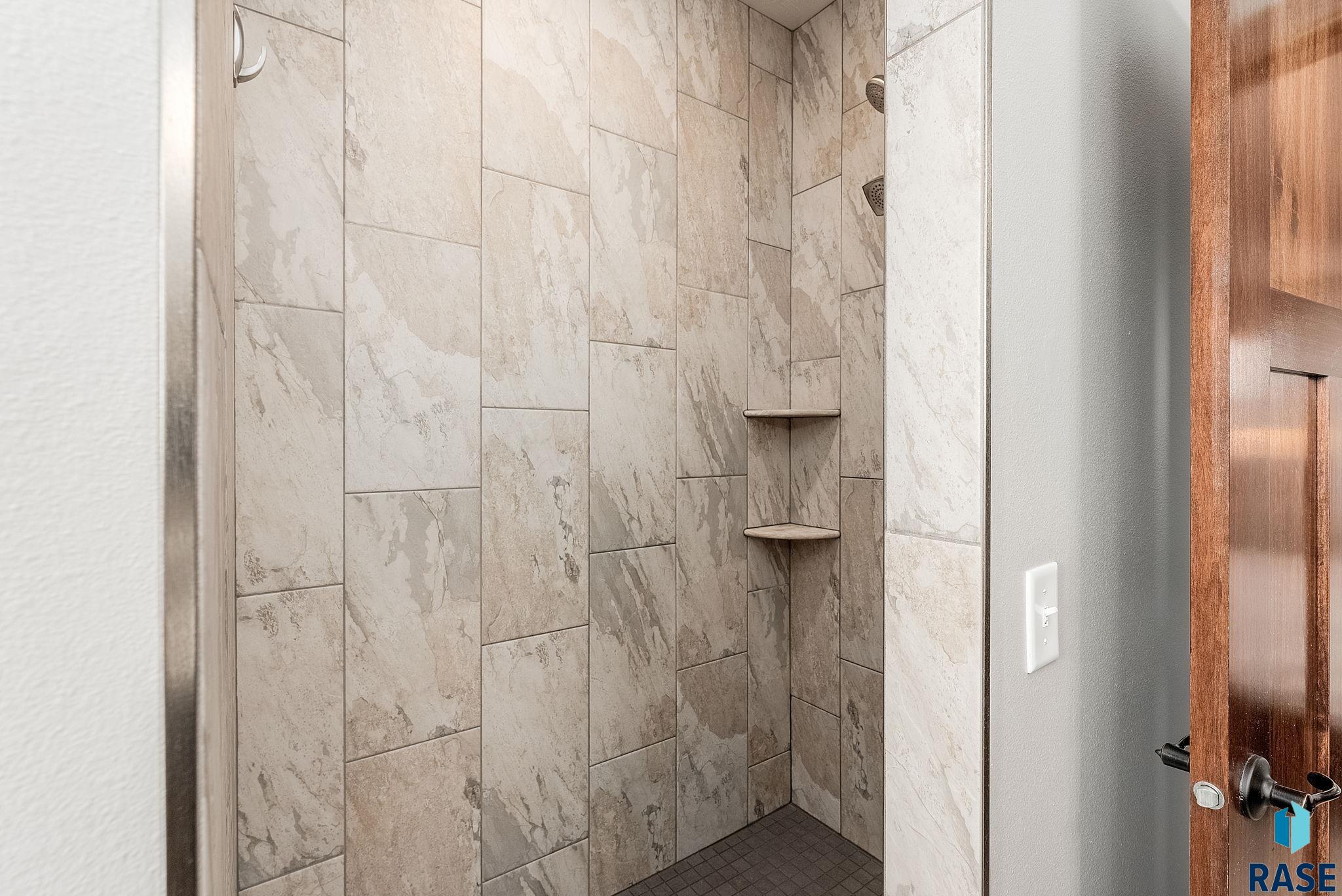 500 E 77th St Street, Sioux Falls, New Jersey image 10