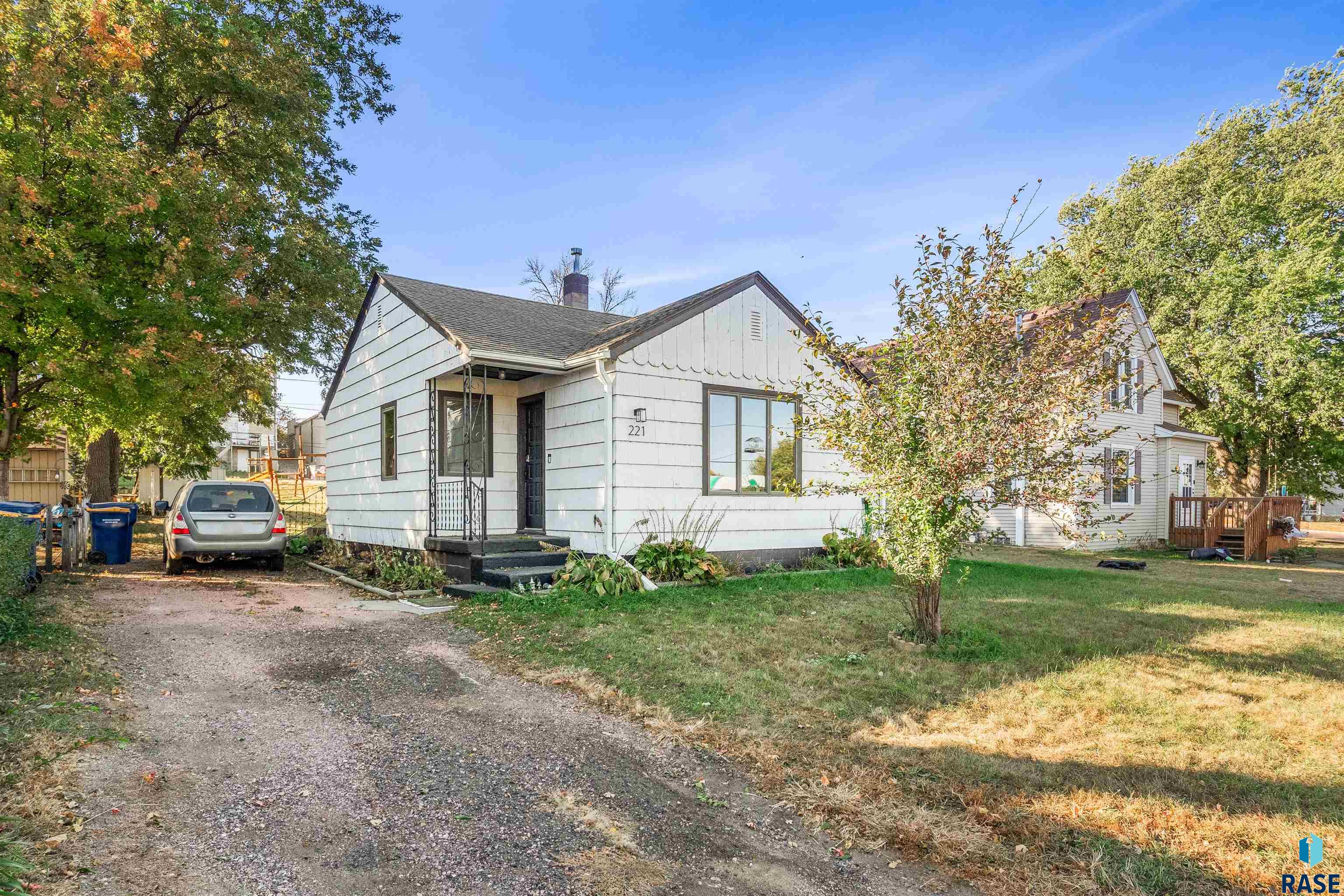 221 Lovely Ave Avenue, Baltic, South Dakota image 3