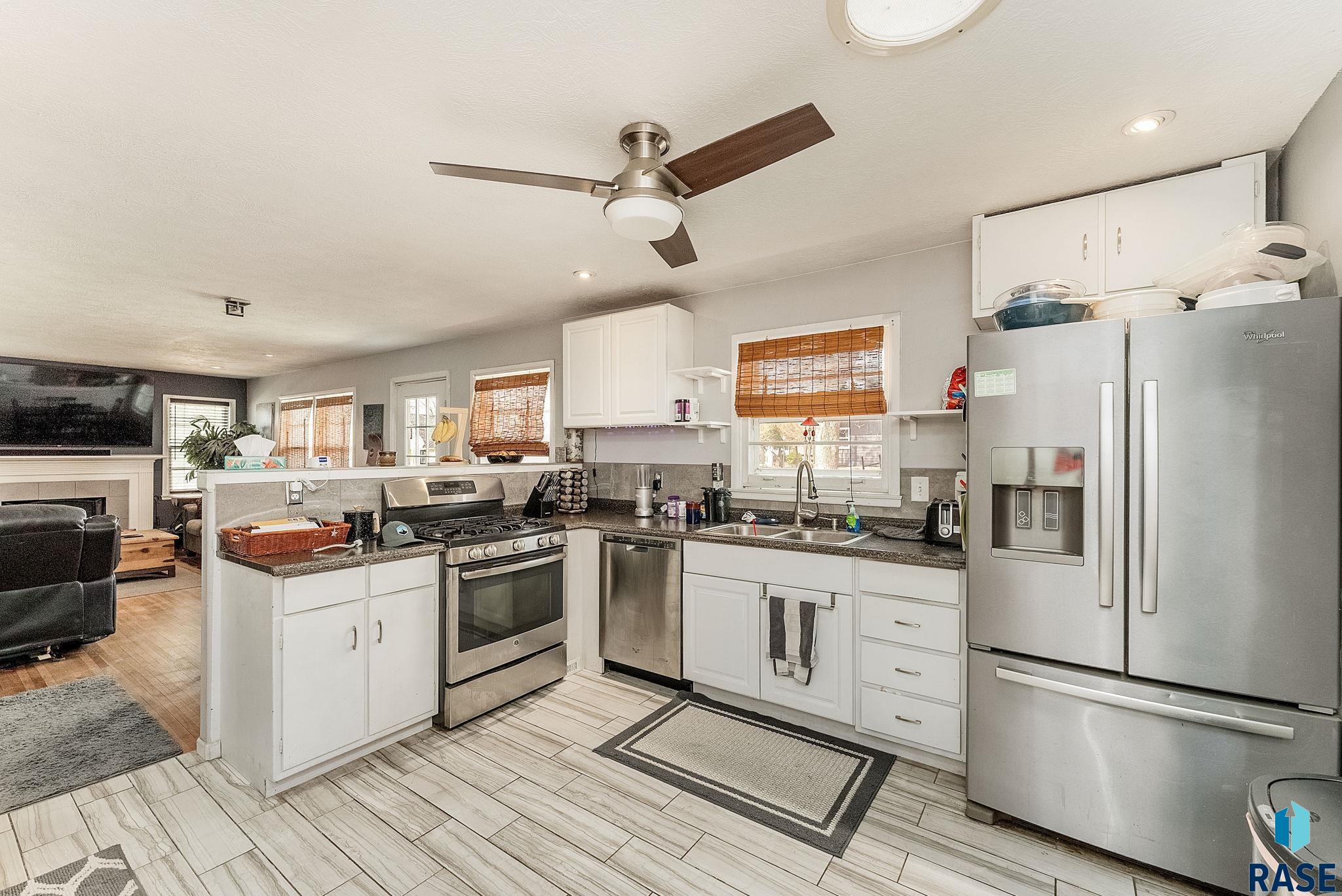 201 E 31st St Street, Sioux Falls, New Jersey image 8