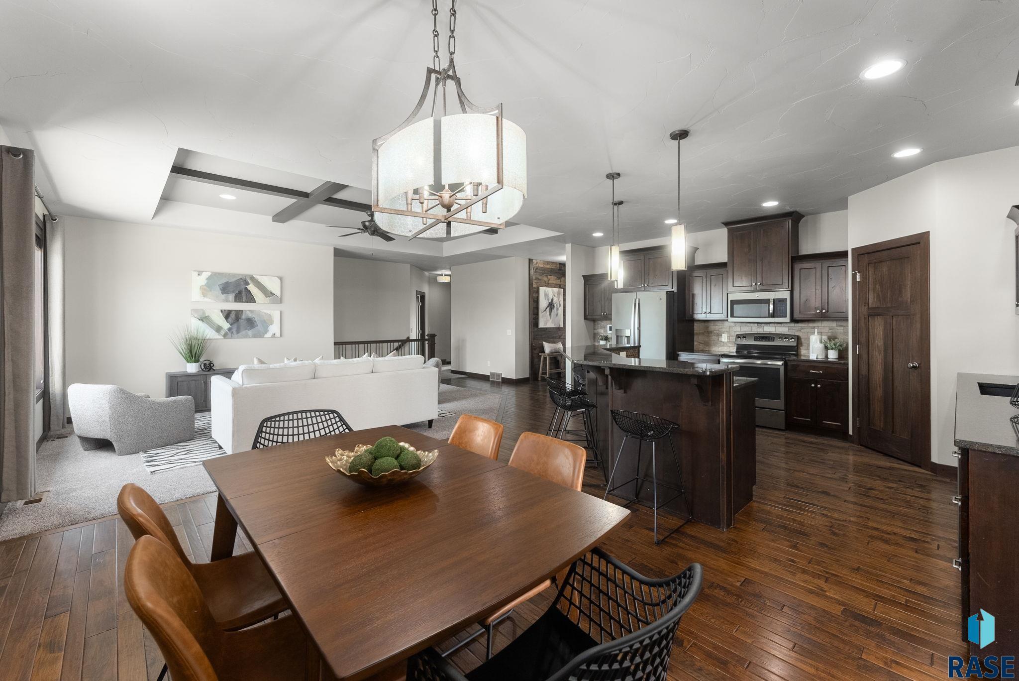 Sioux Falls, South Dakota 57108, United States, 5 Bedrooms Bedrooms, ,3 BathroomsBathrooms,Residential,Active,106421